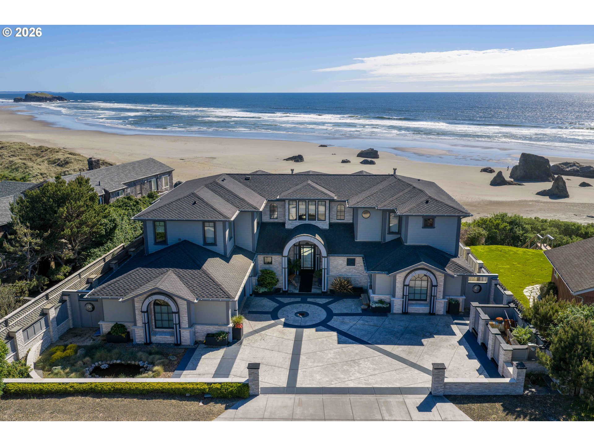 2488 Beach Loop Dr Property Photo 1