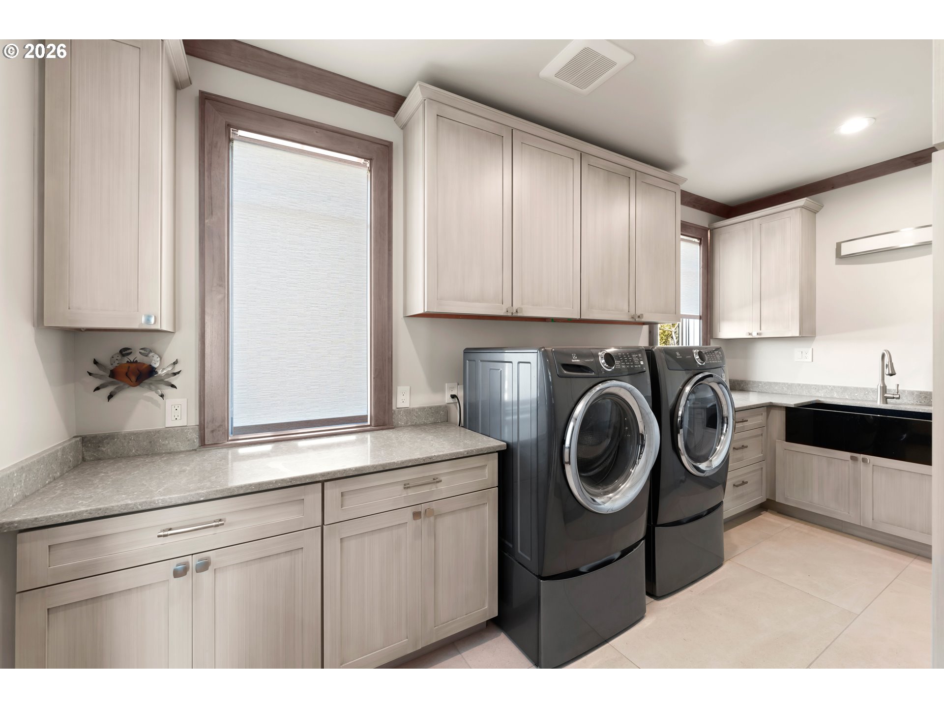 2488 Beach Loop Dr Property Photo 35