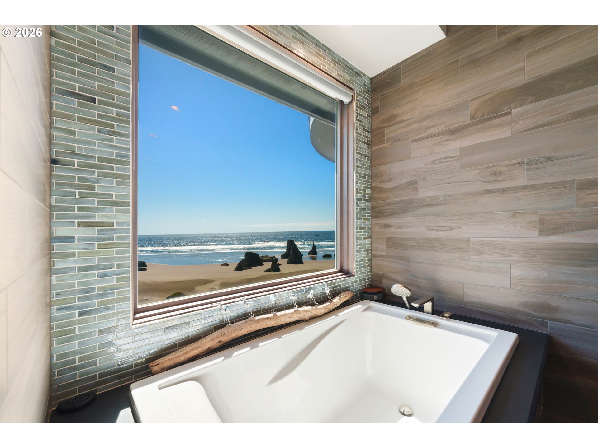 2488 Beach Loop Dr Property Photo 39