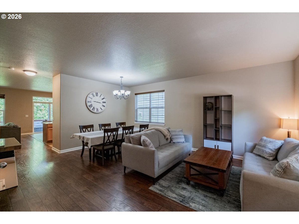 4887 Se Forsythe Dr Property Photo 4