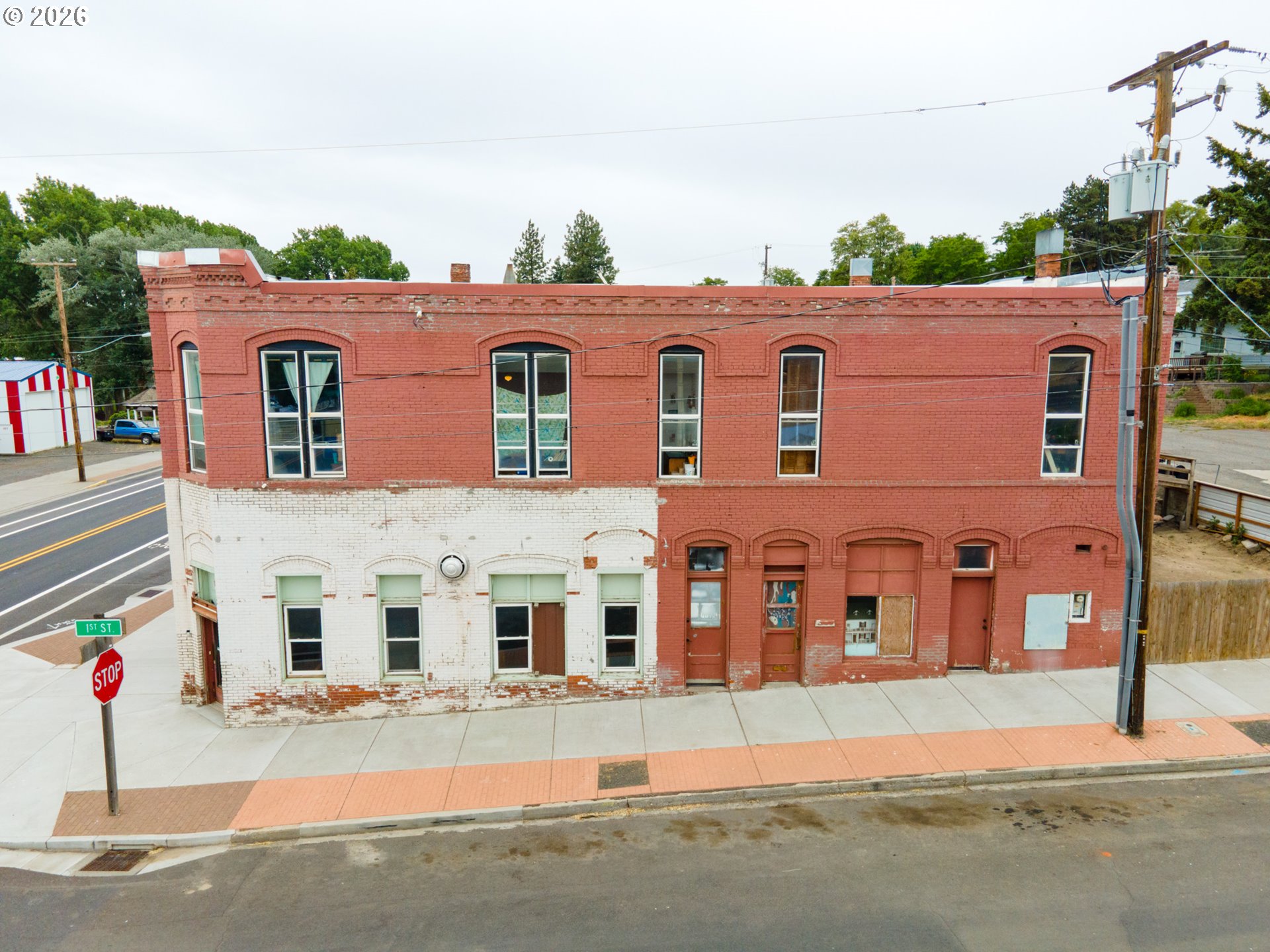 100 Main St Property Photo 3