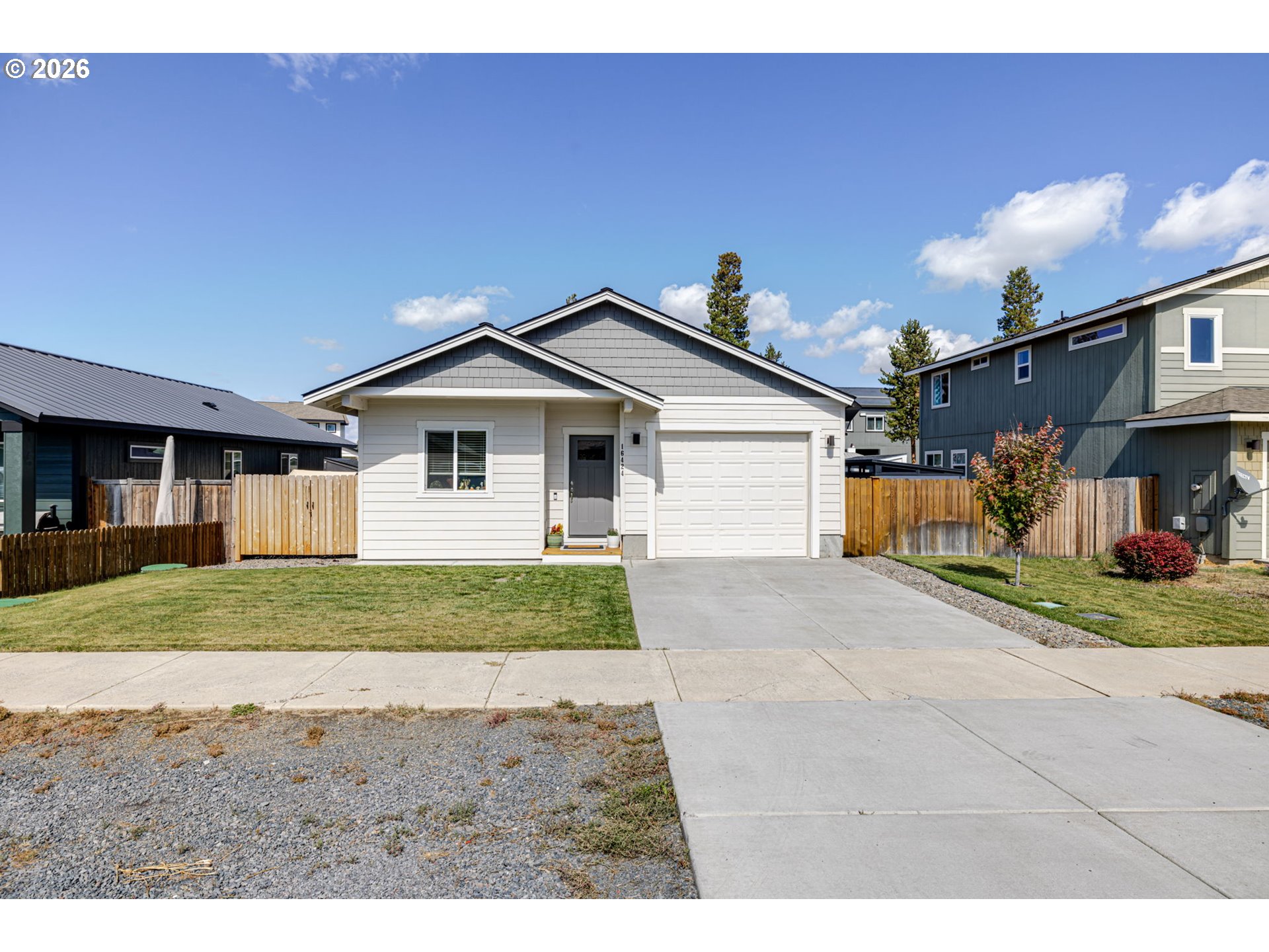 16424 Bassett Dr Property Photo 1