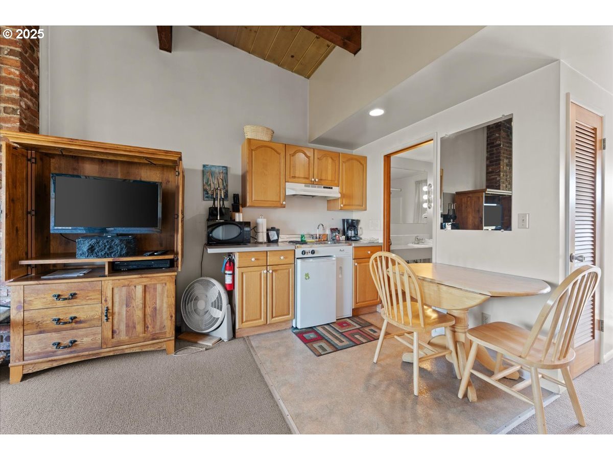 2316 Beach Dr 154 Property Photo 10