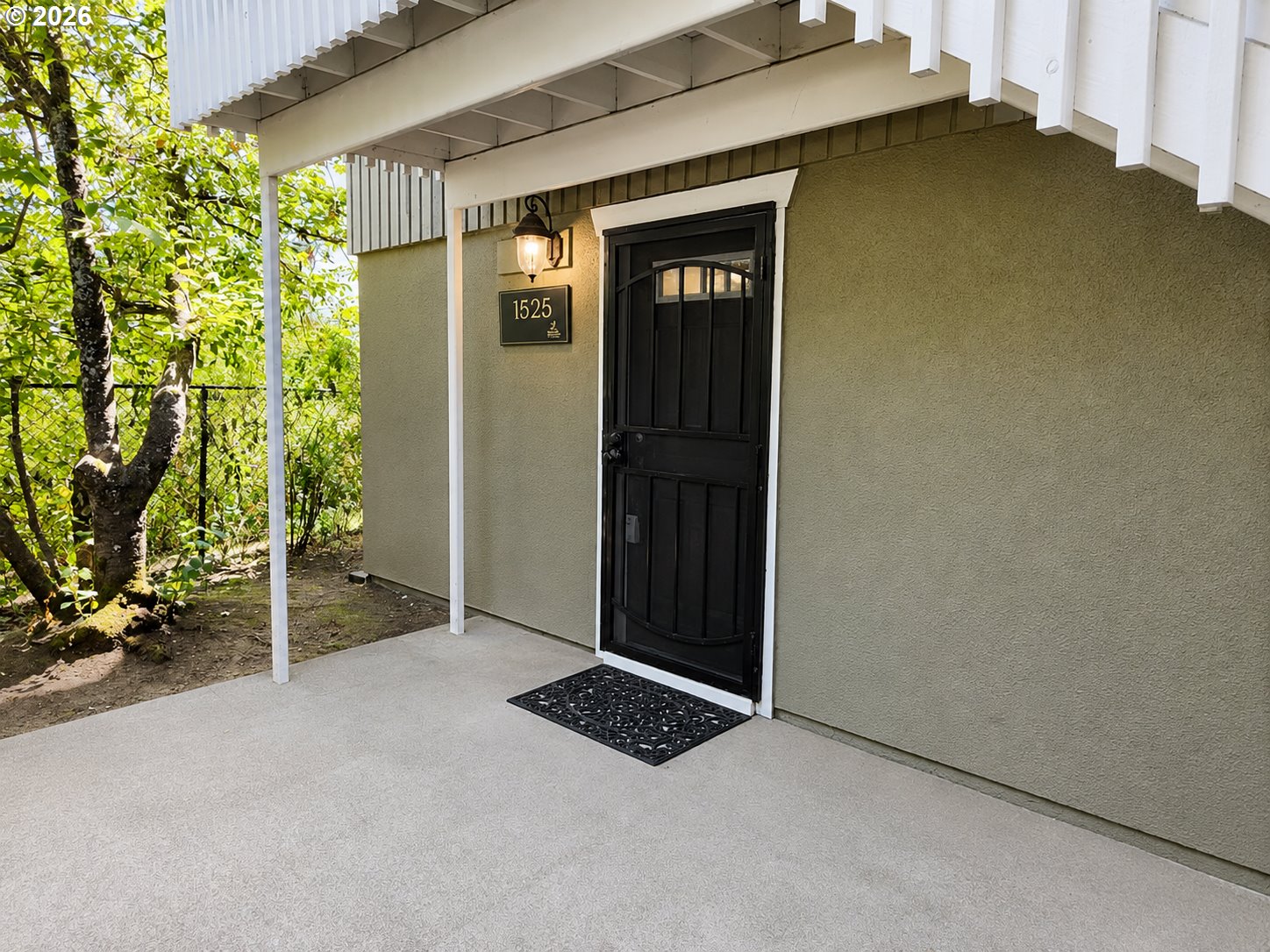 1525 GARFIELD PL Property Photo 1