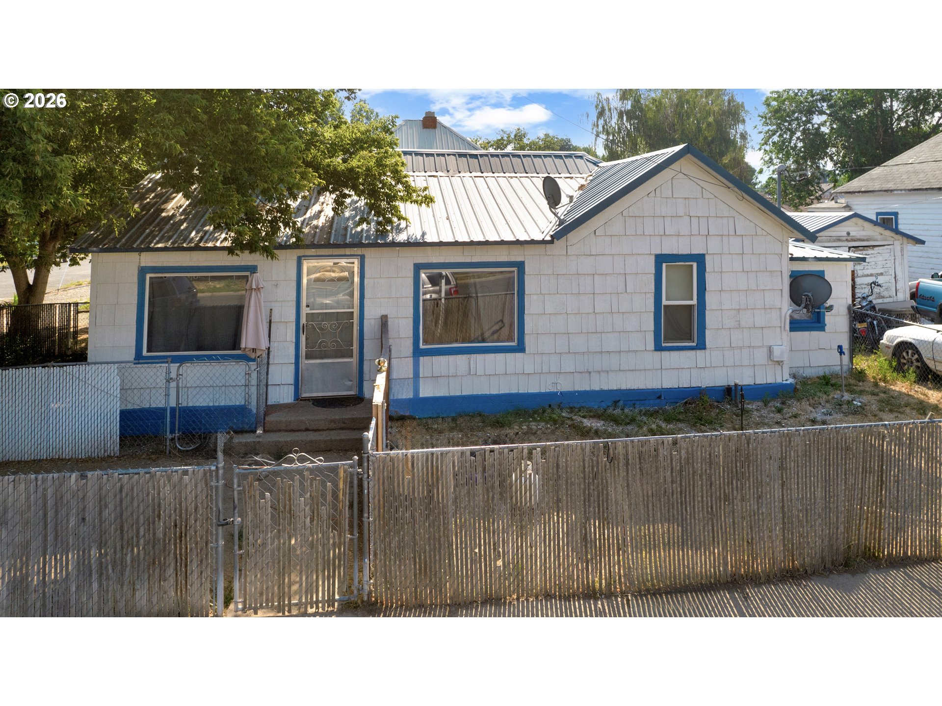2536 5th St Property Photo 1
