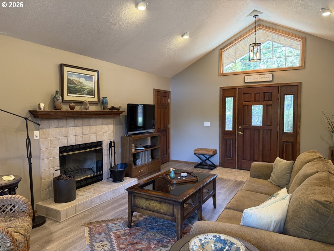 4933 Cloudcroft Ln Property Photo 11