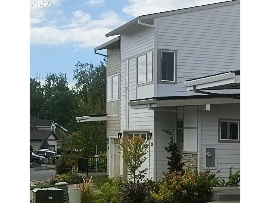 1355 2nd ST Property Photo 1