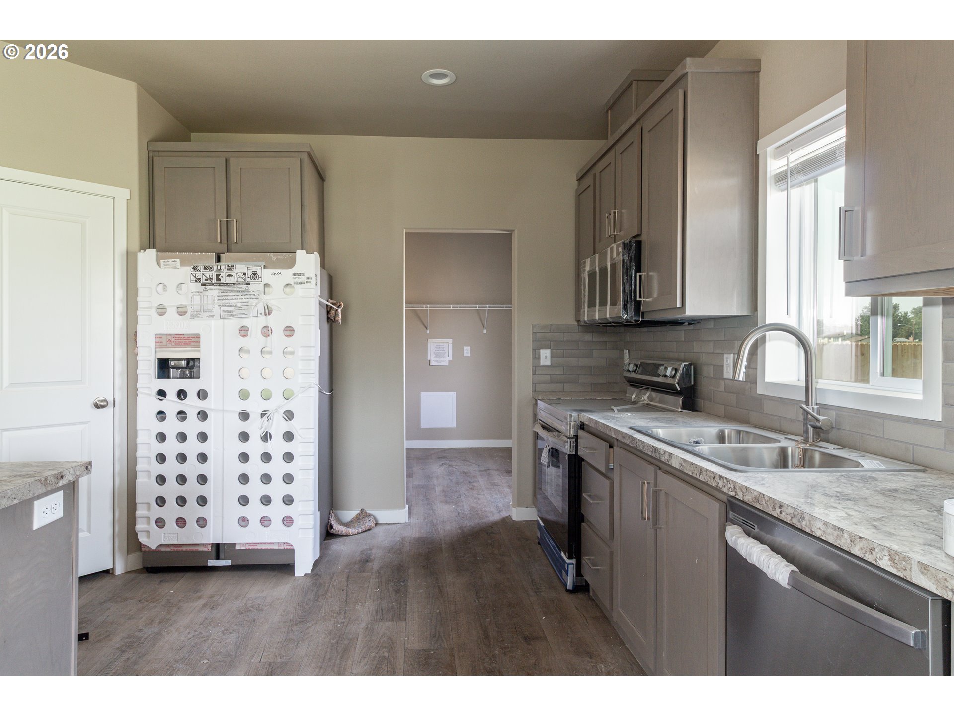 325 N Sloan Property Photo 14