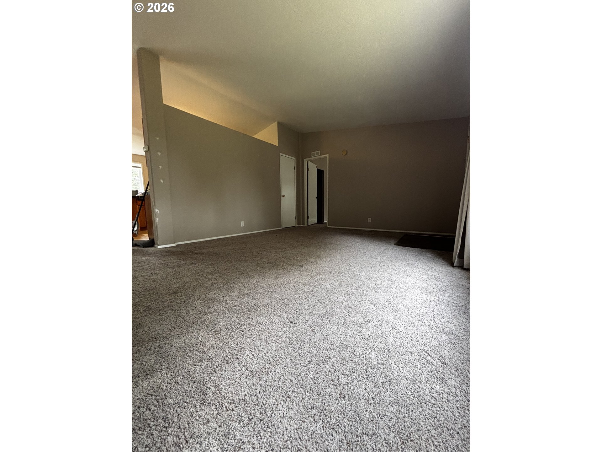 229 N Main St Property Photo 8