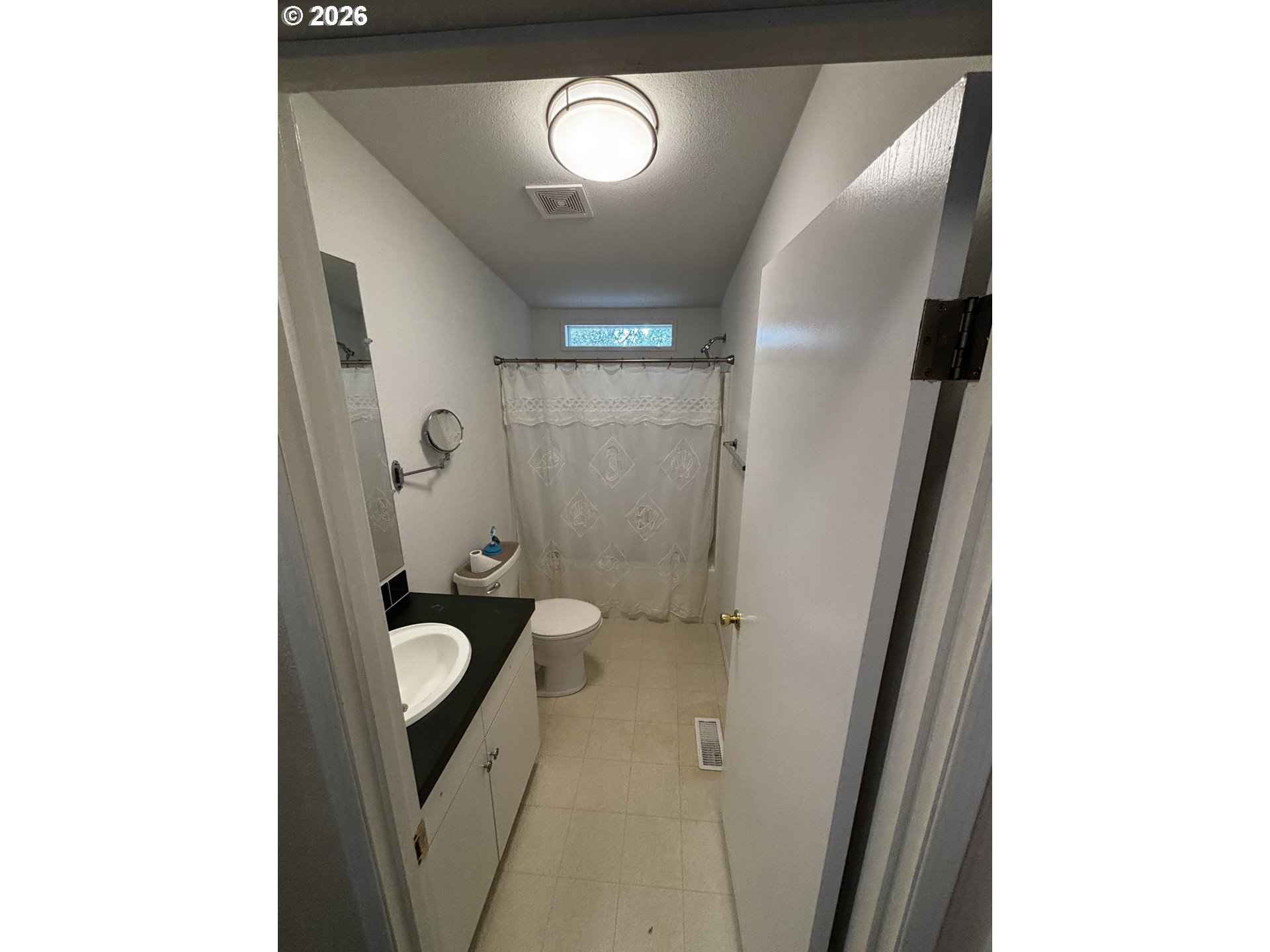 229 N Main St Property Photo 18