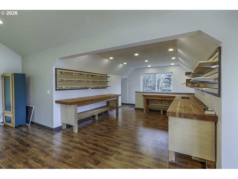 4055 Westwood Dr Property Photo 22