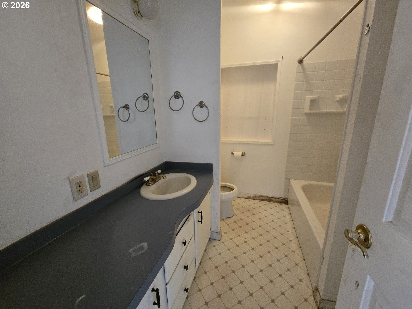5 New Castle Rd Property Photo 9