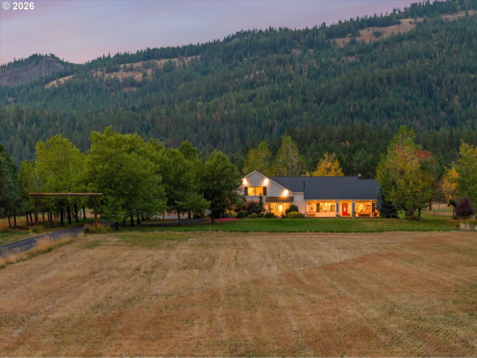 64482 Mount Glen Rd Property Photo 1