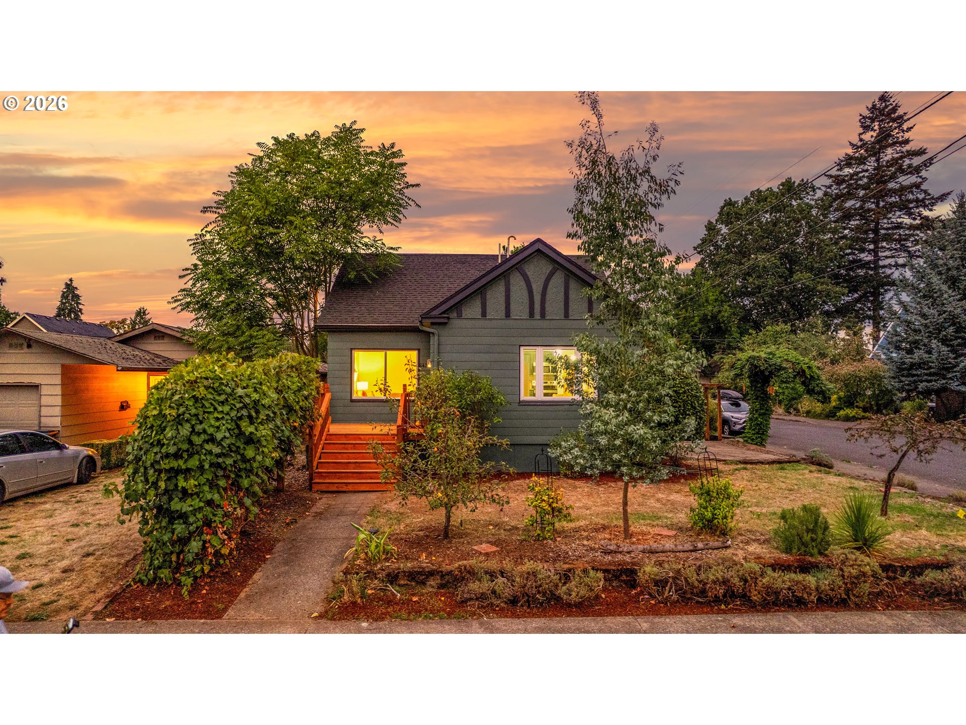 6423 Se Tolman St Property Photo 1