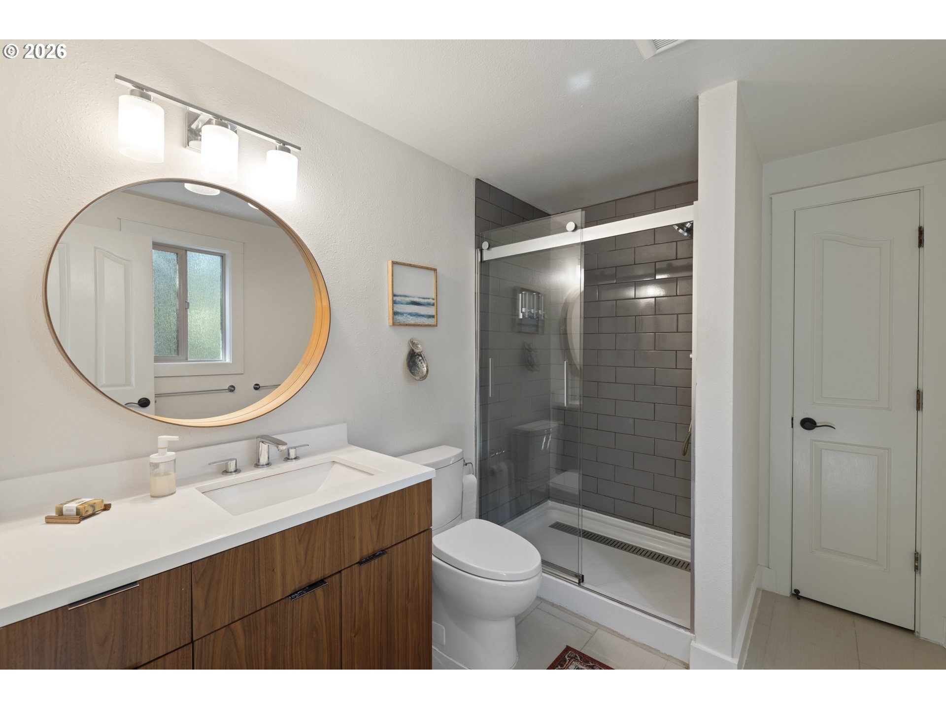 2910 Carriage Way Property Photo 15