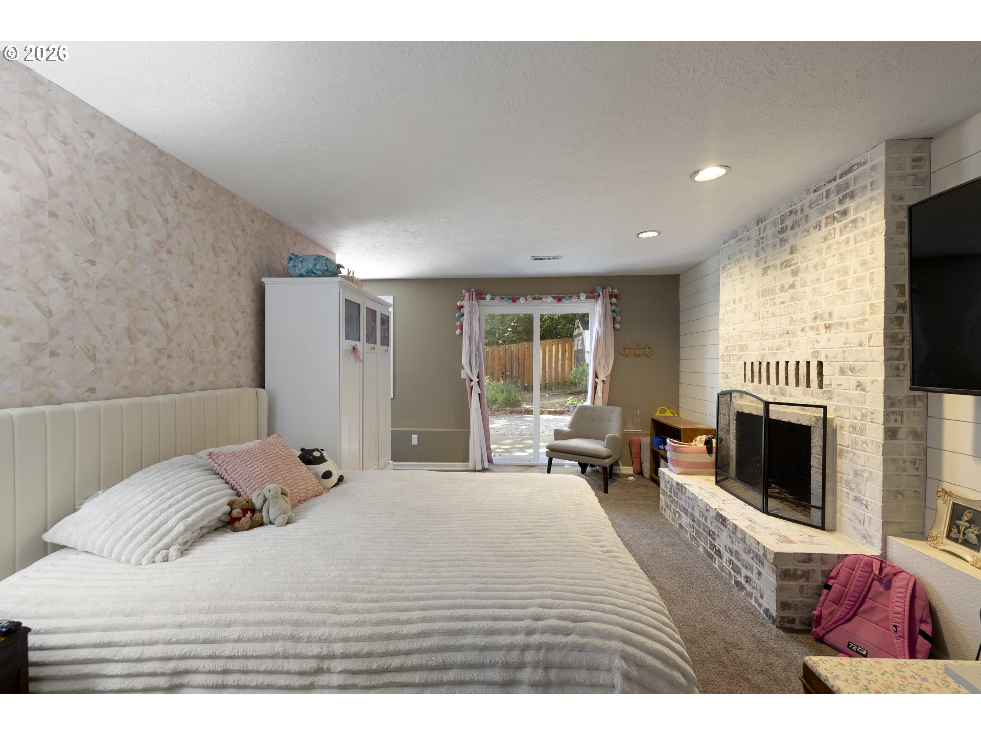 2910 Carriage Way Property Photo 22
