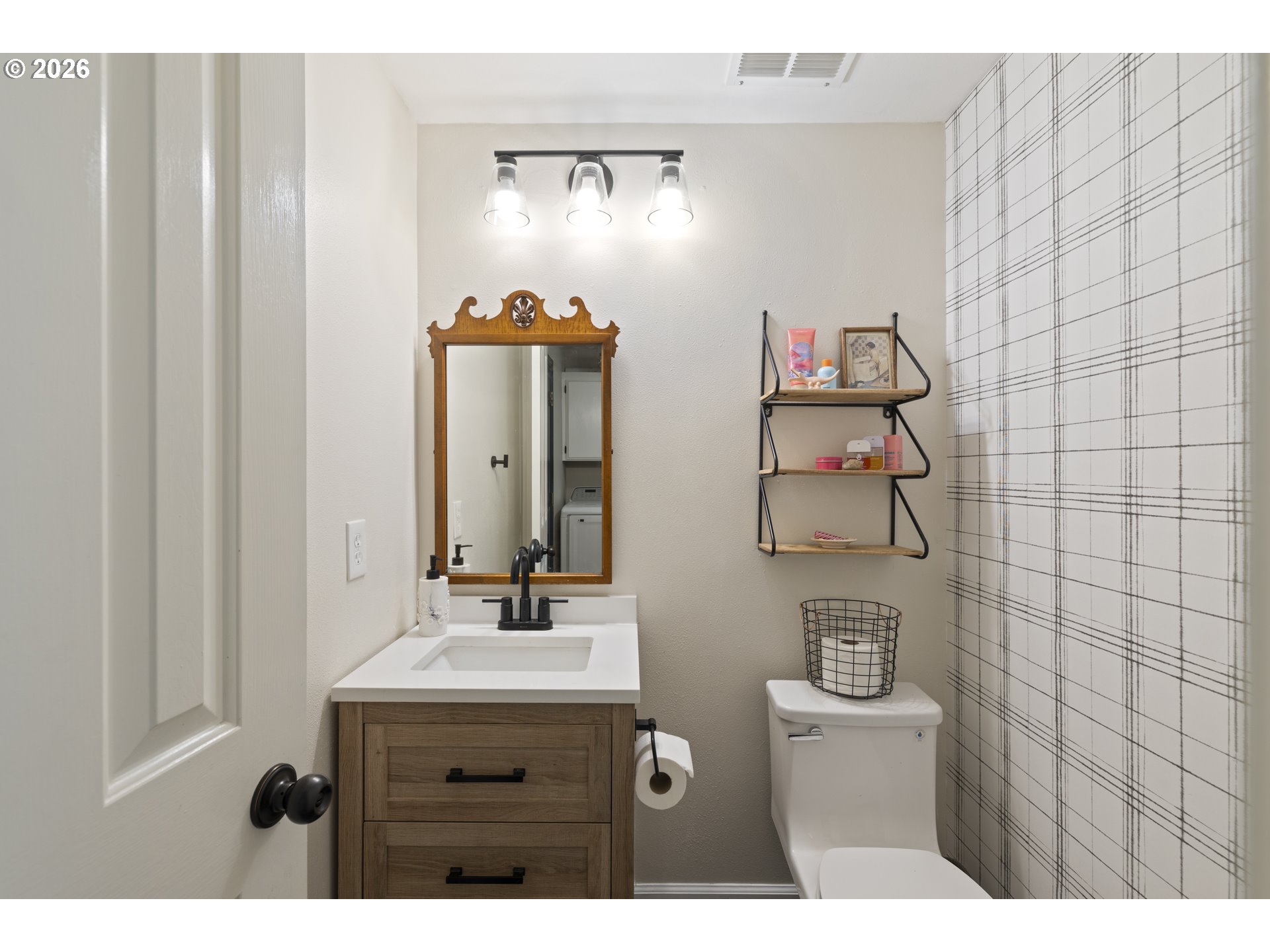 2910 Carriage Way Property Photo 25