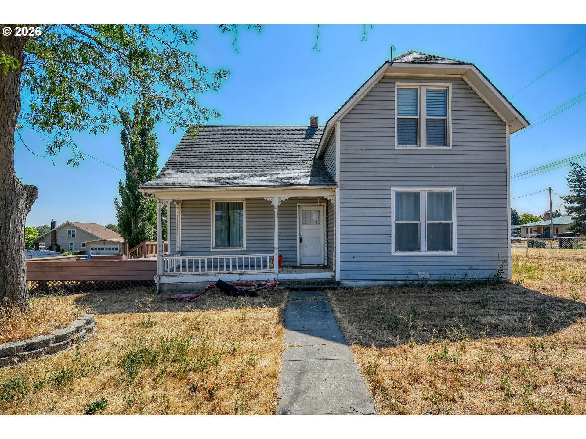 285 College St Property Photo 1
