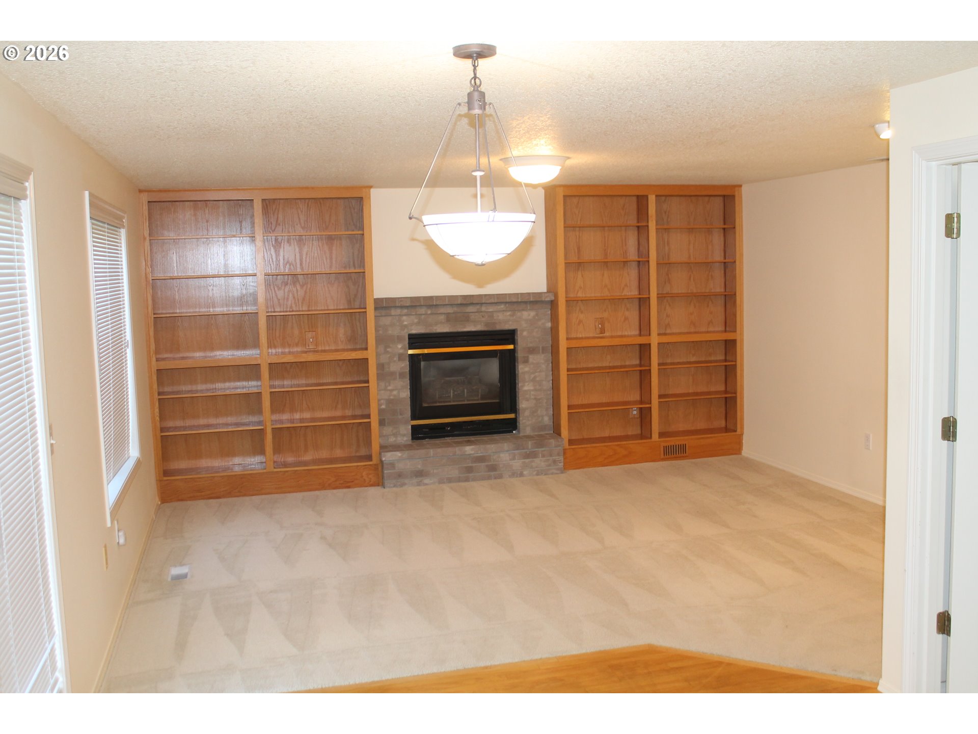 2120 Nw Douglas Loop Property Photo 3