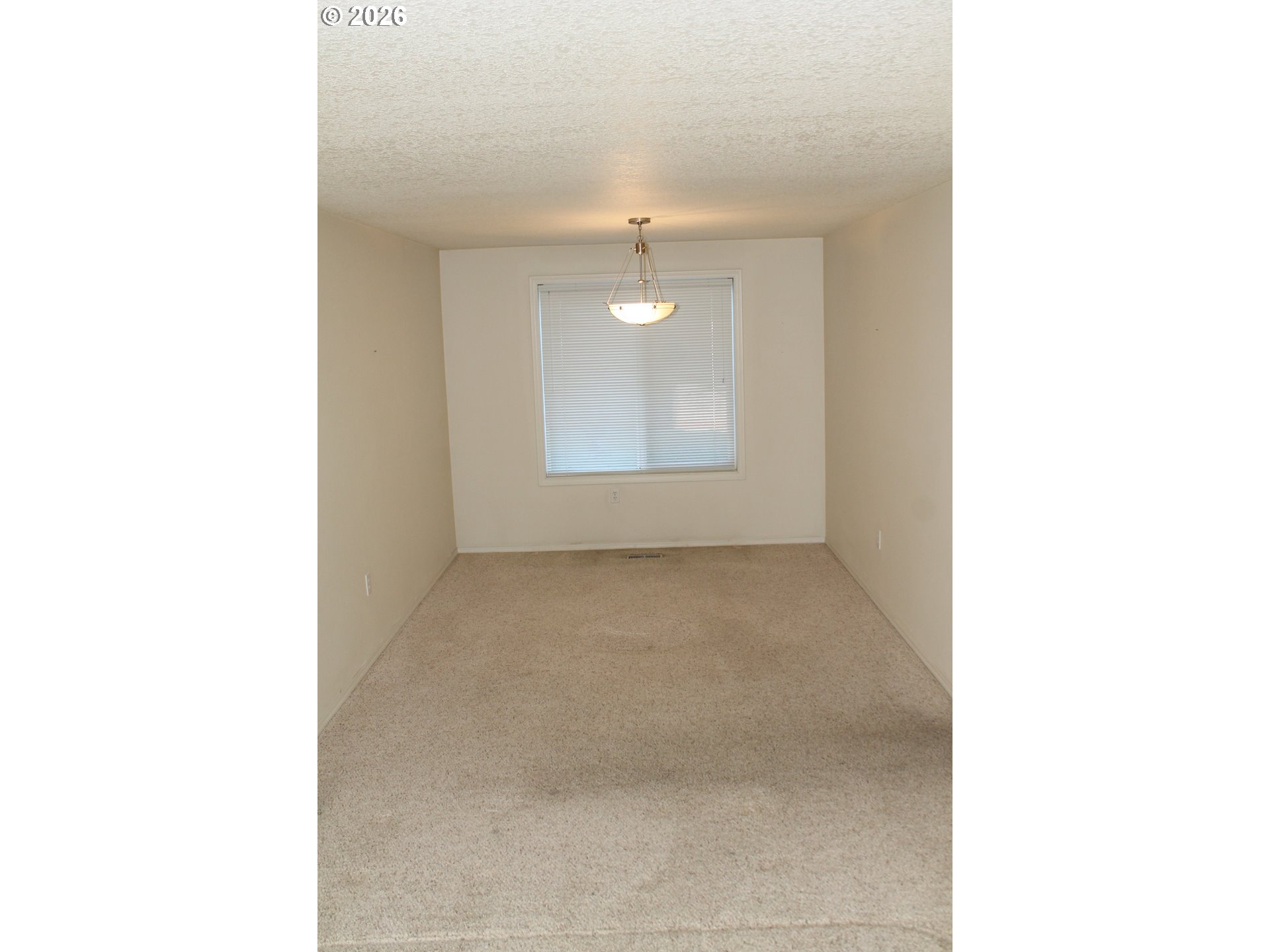 2120 Nw Douglas Loop Property Photo 5