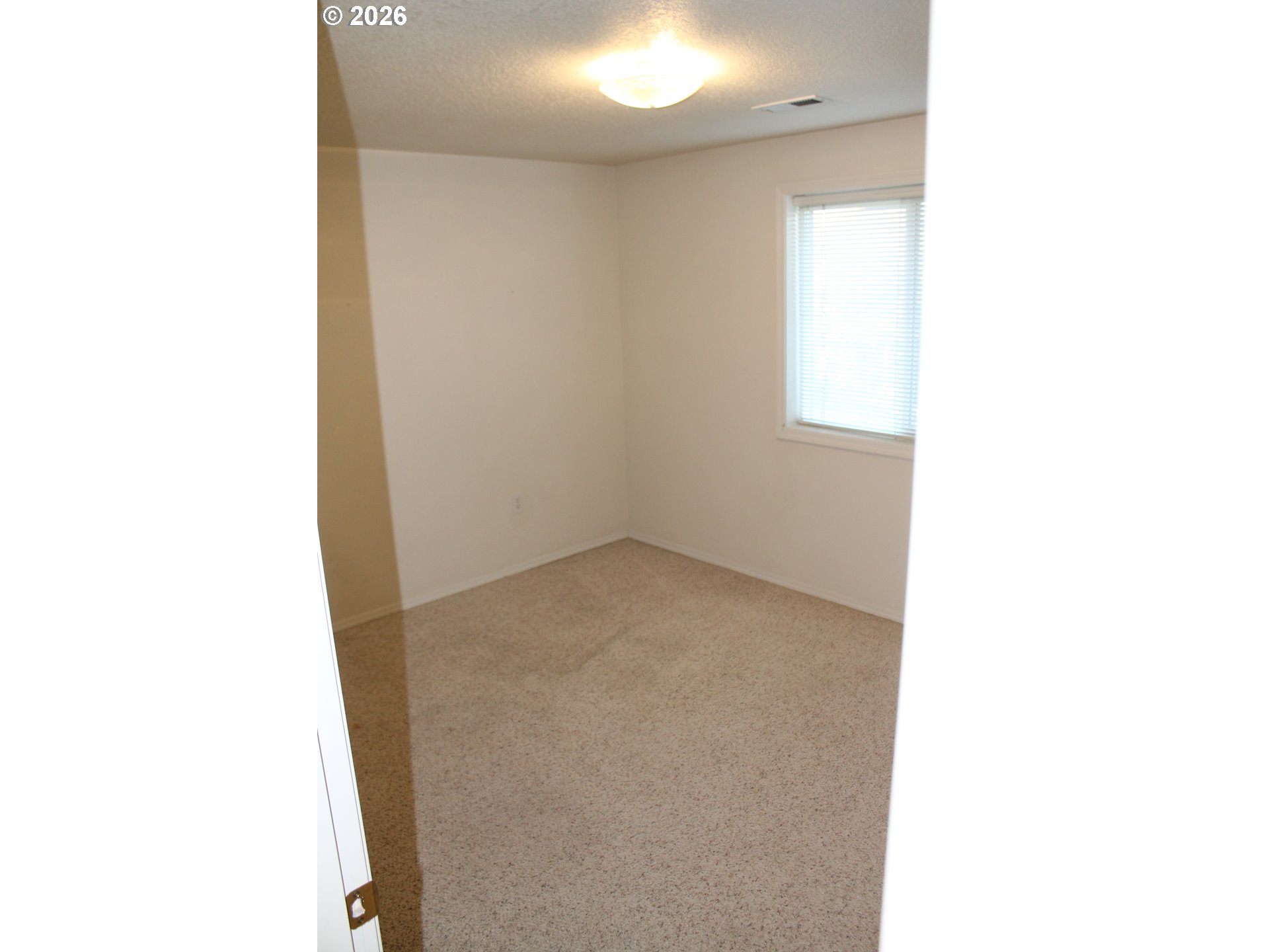 2120 Nw Douglas Loop Property Photo 13