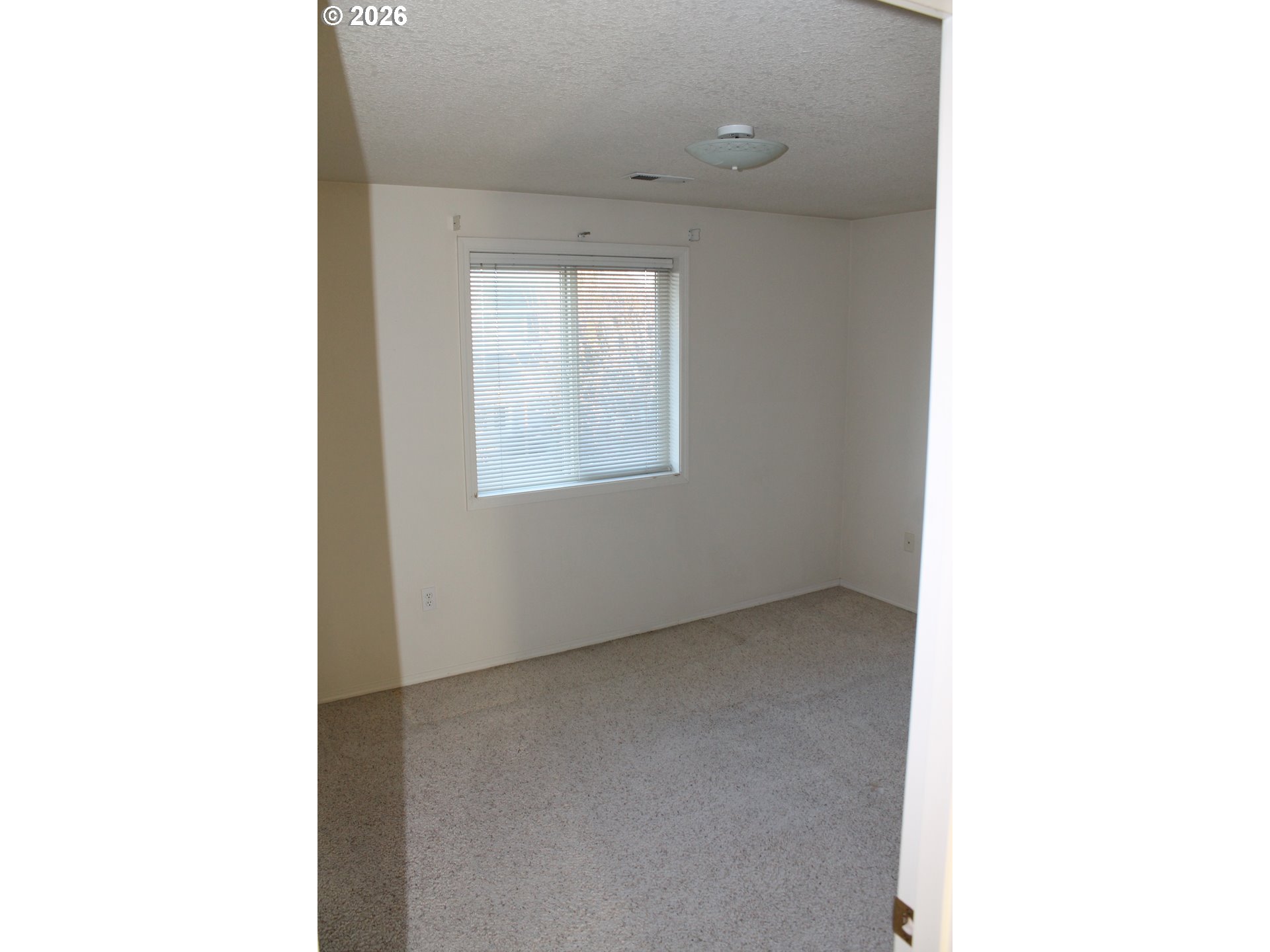 2120 Nw Douglas Loop Property Photo 15