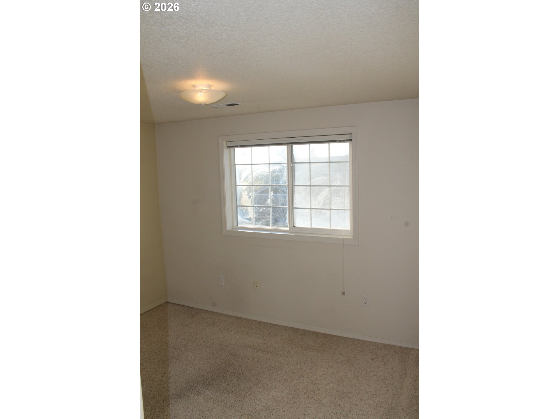 2120 Nw Douglas Loop Property Photo 17