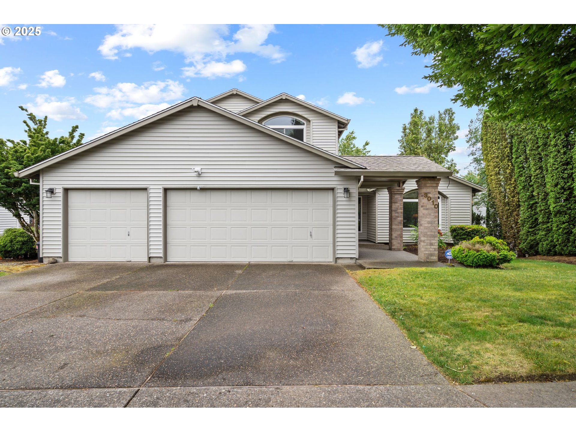 3010 SW PHYLLIS DR