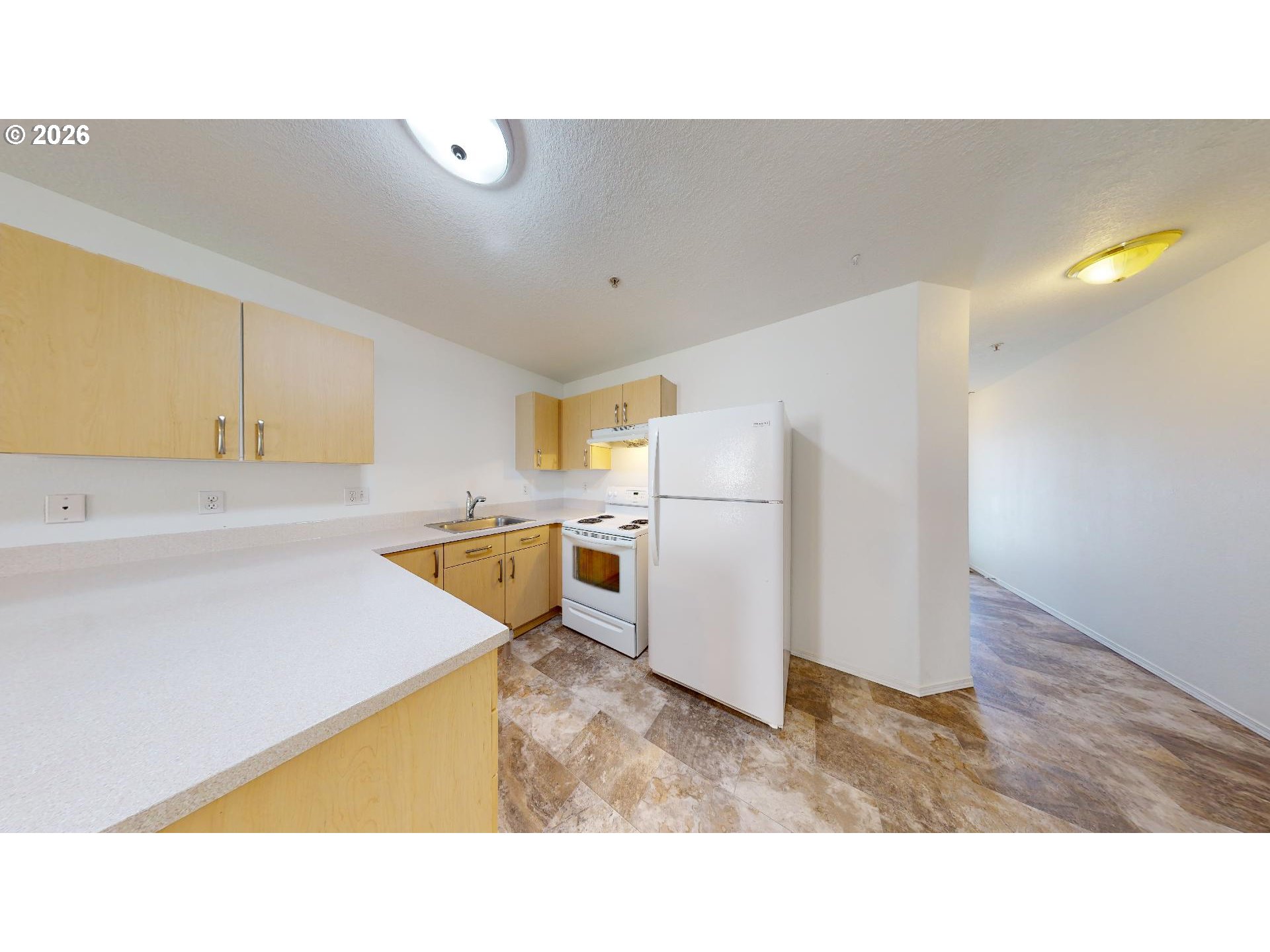 9615 Se Center Ct Property Photo 5