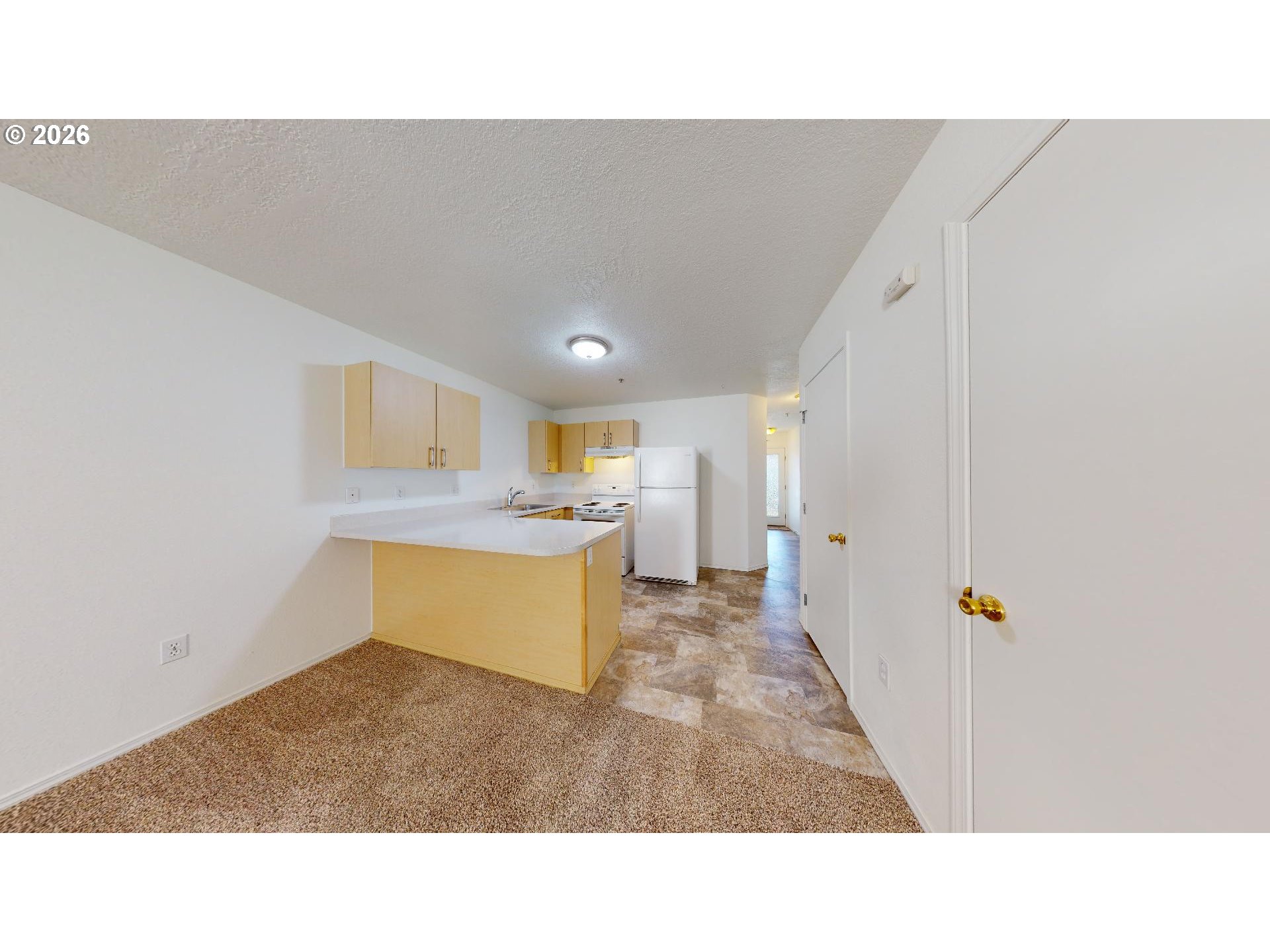 9615 Se Center Ct Property Photo 8