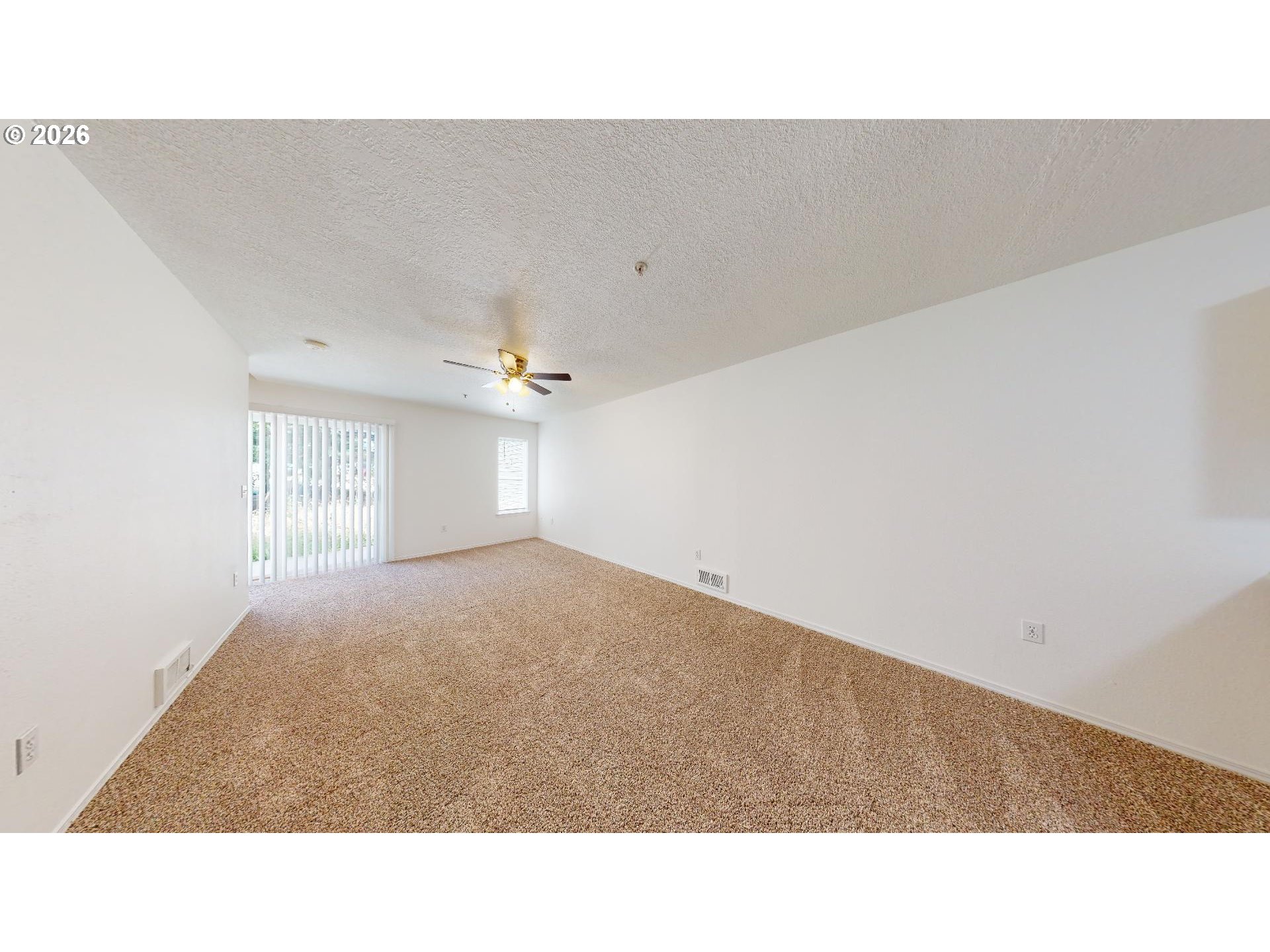 9615 Se Center Ct Property Photo 9