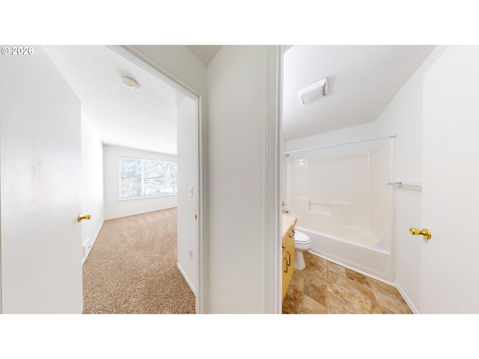9615 Se Center Ct Property Photo 11