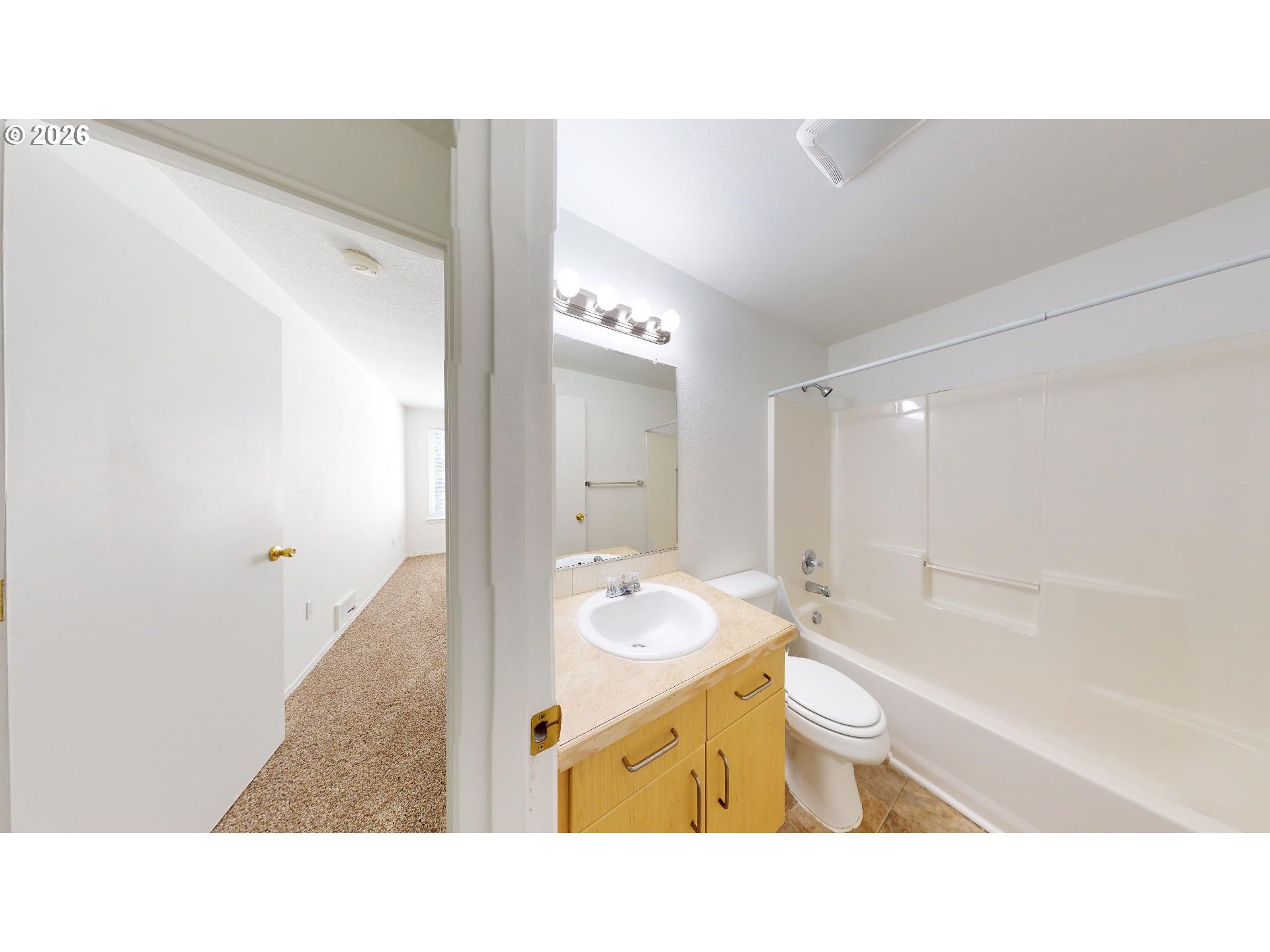 9615 Se Center Ct Property Photo 14