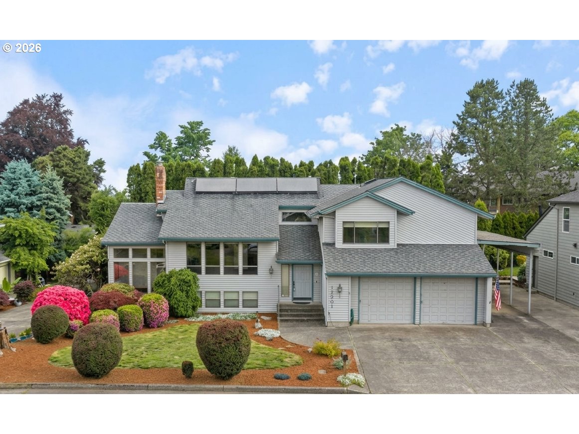 17501 Ne Clackamas St Property Photo 1