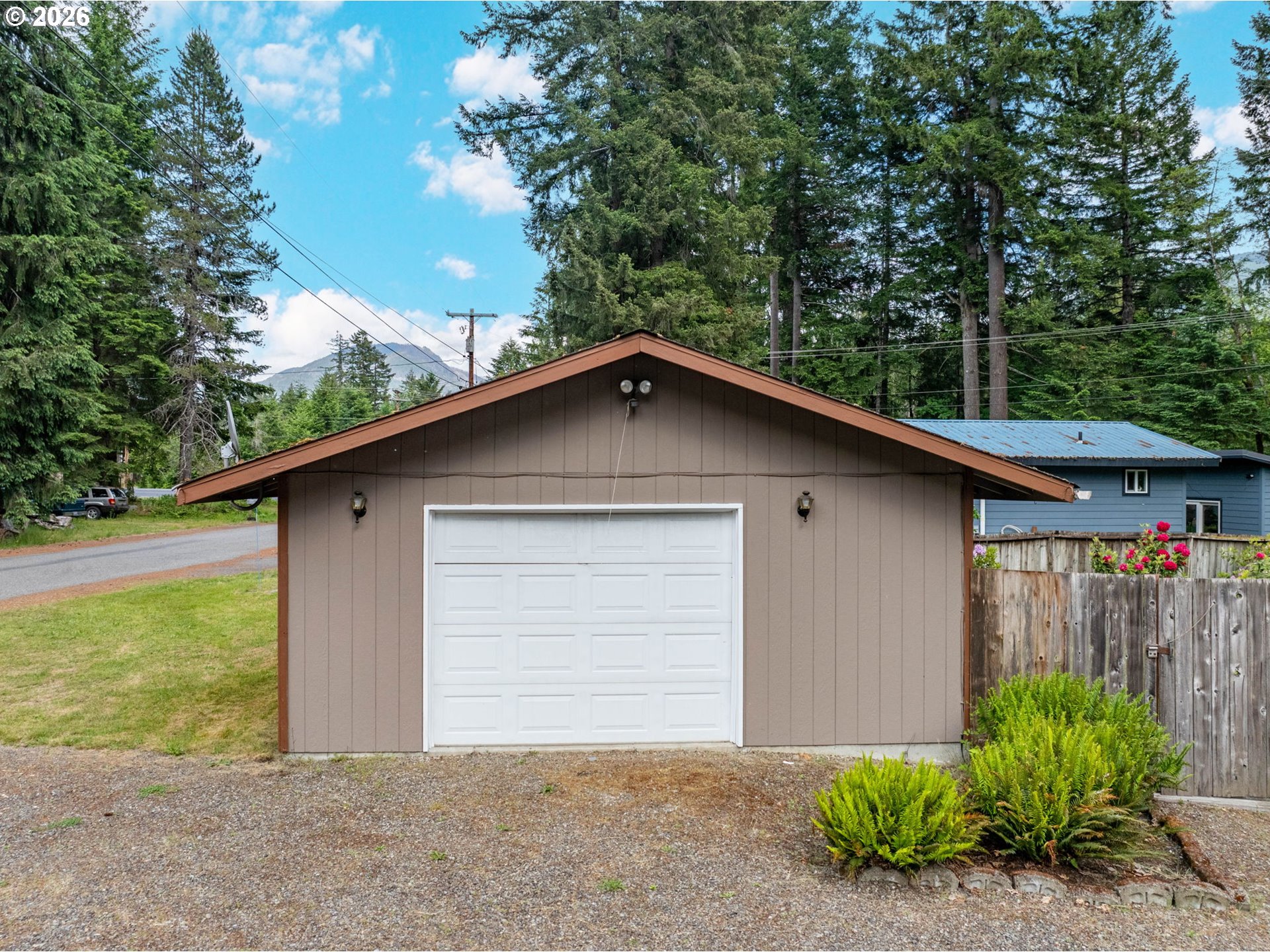 105 Mount Rainier Dr Property Photo 10