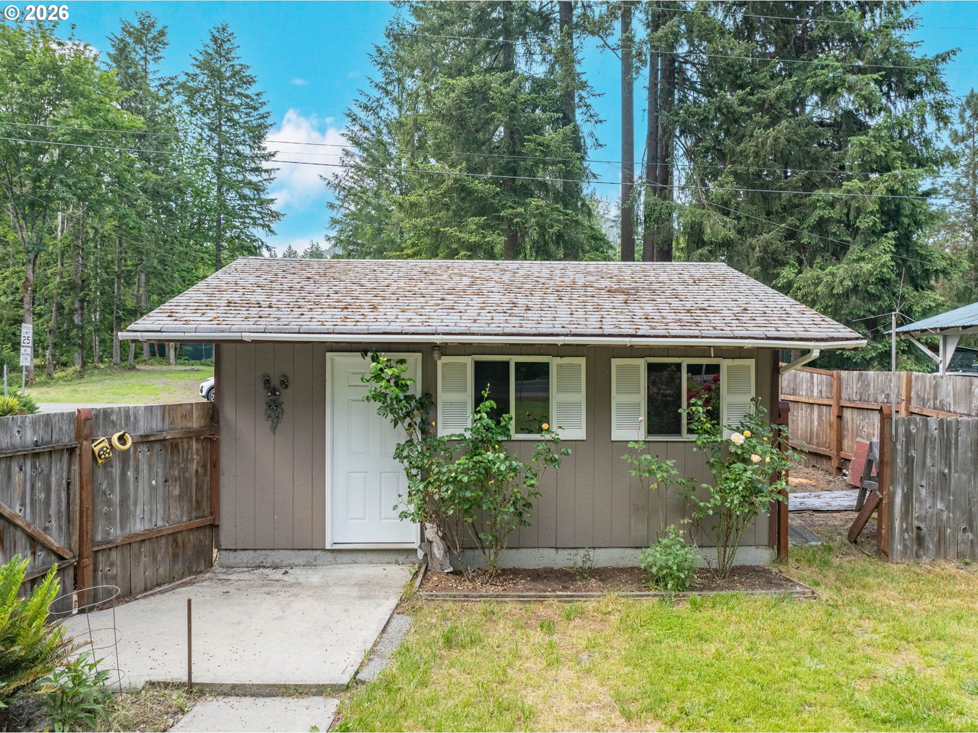105 Mount Rainier Dr Property Photo 12