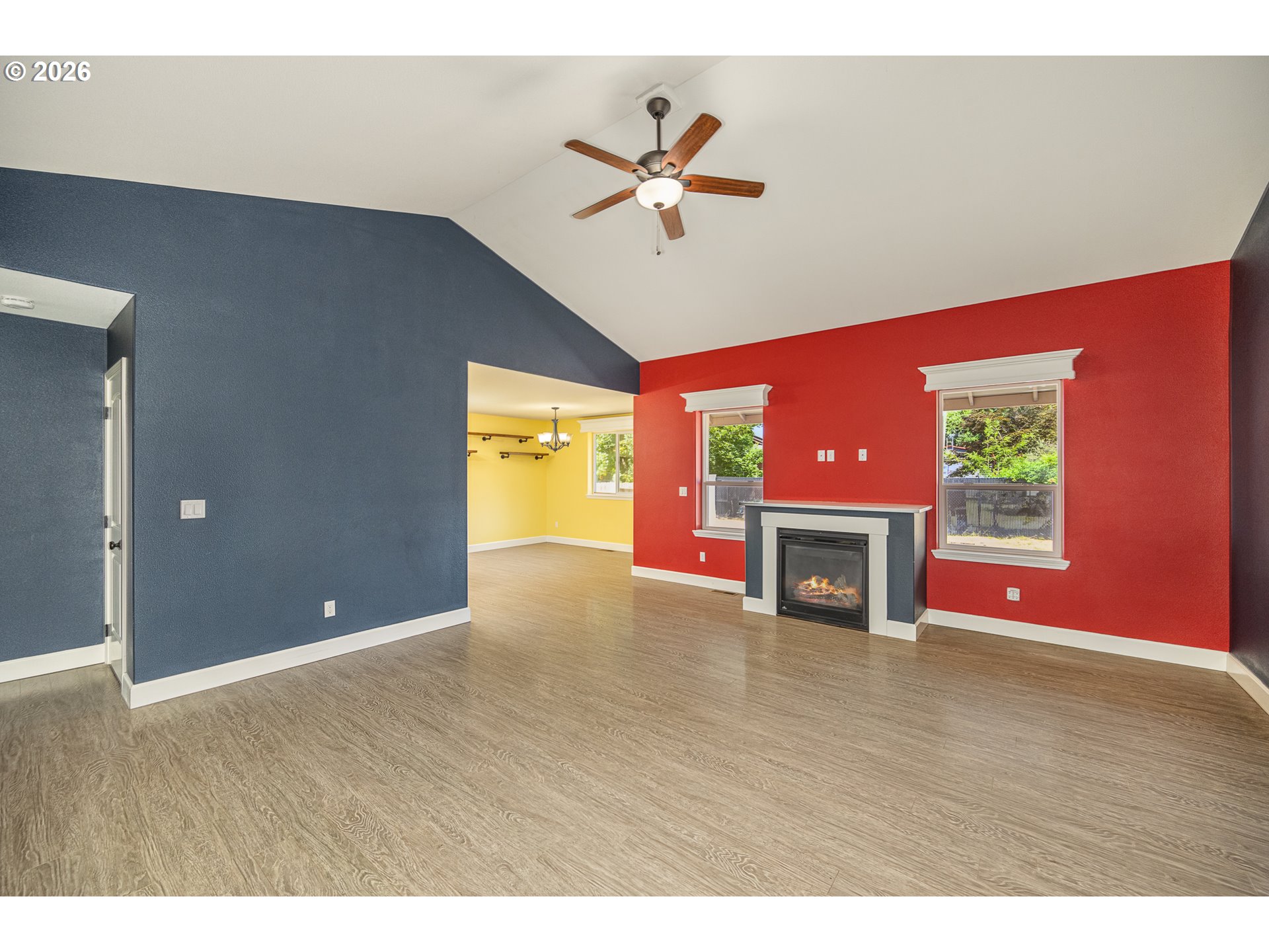 2306 Harding St Property Photo 5