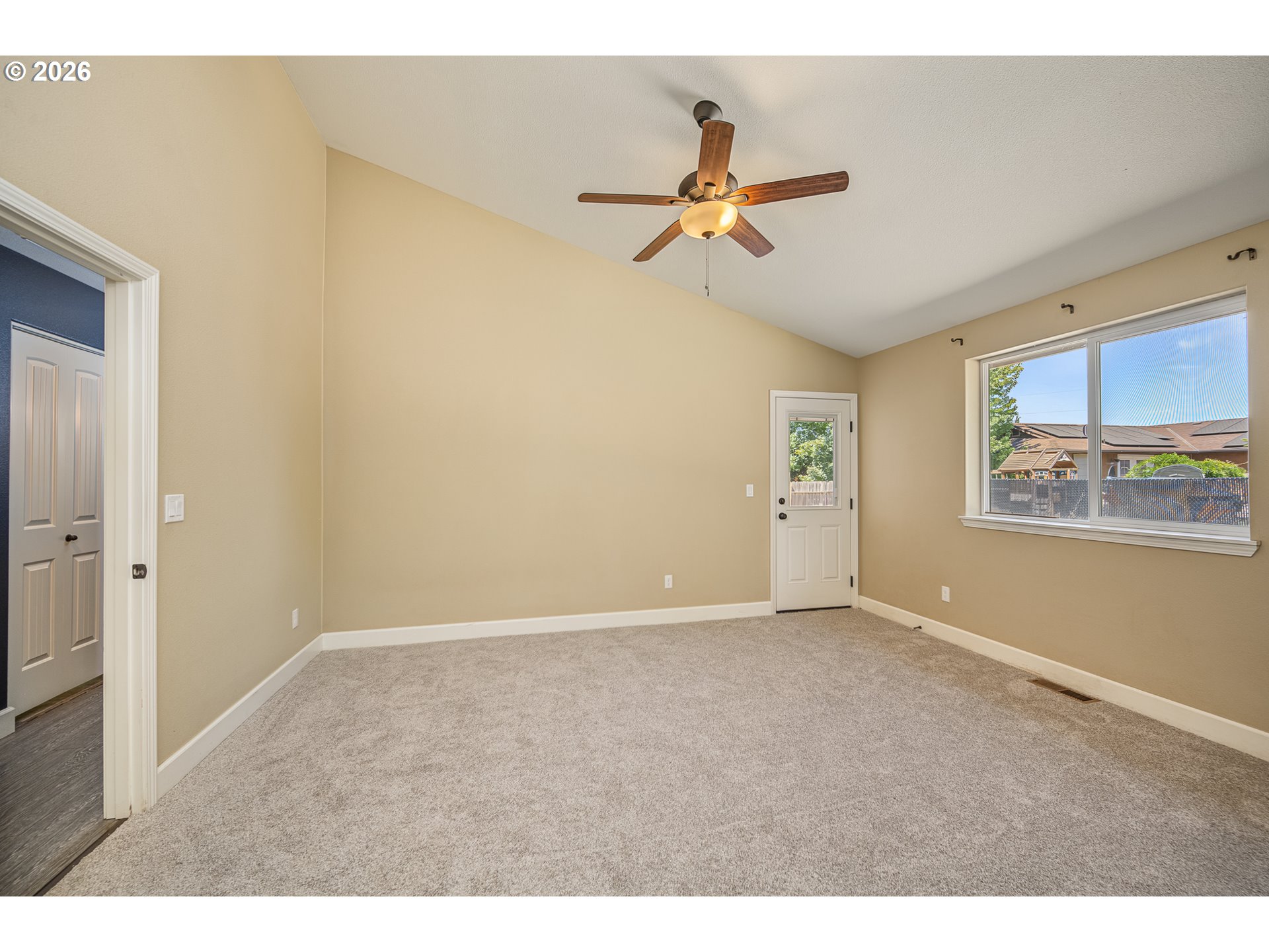 2306 Harding St Property Photo 14