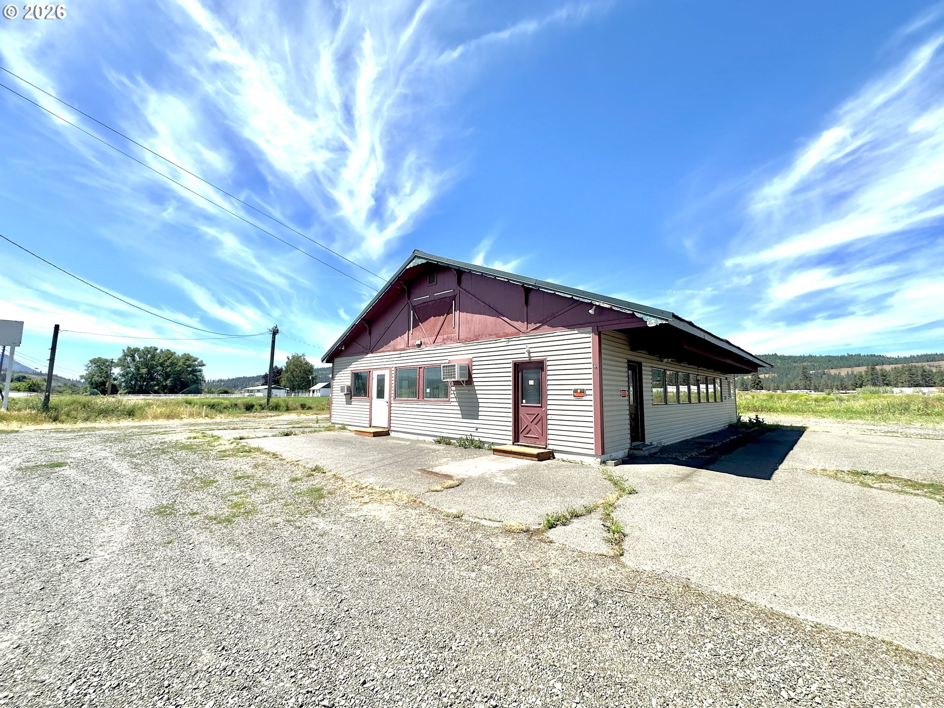 71005 Highway 82 Property Photo 1