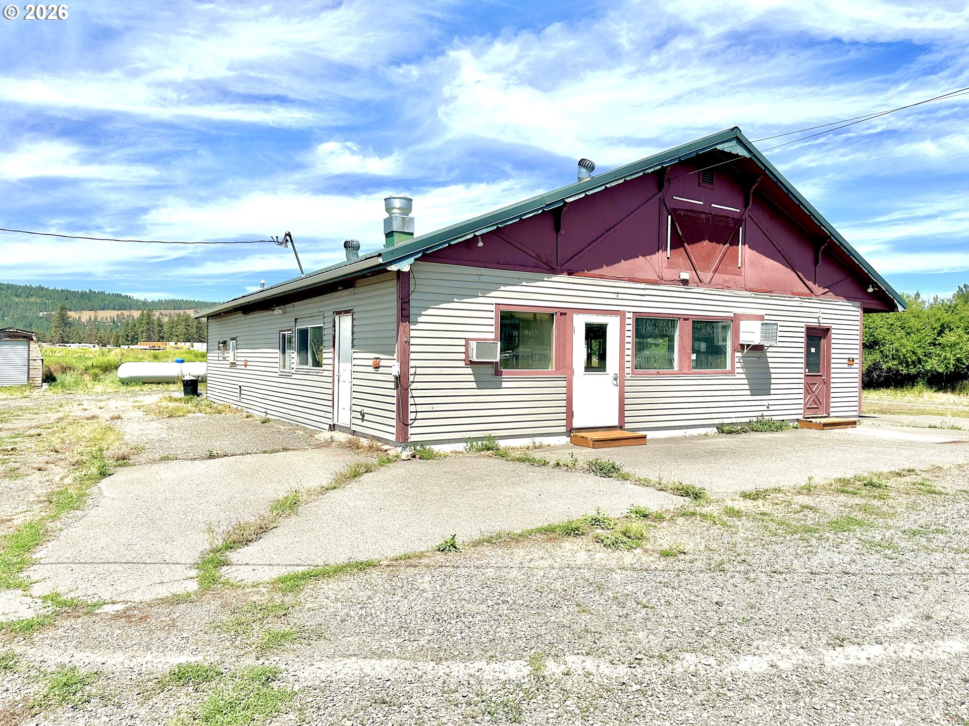 71005 Highway 82 Property Photo 3