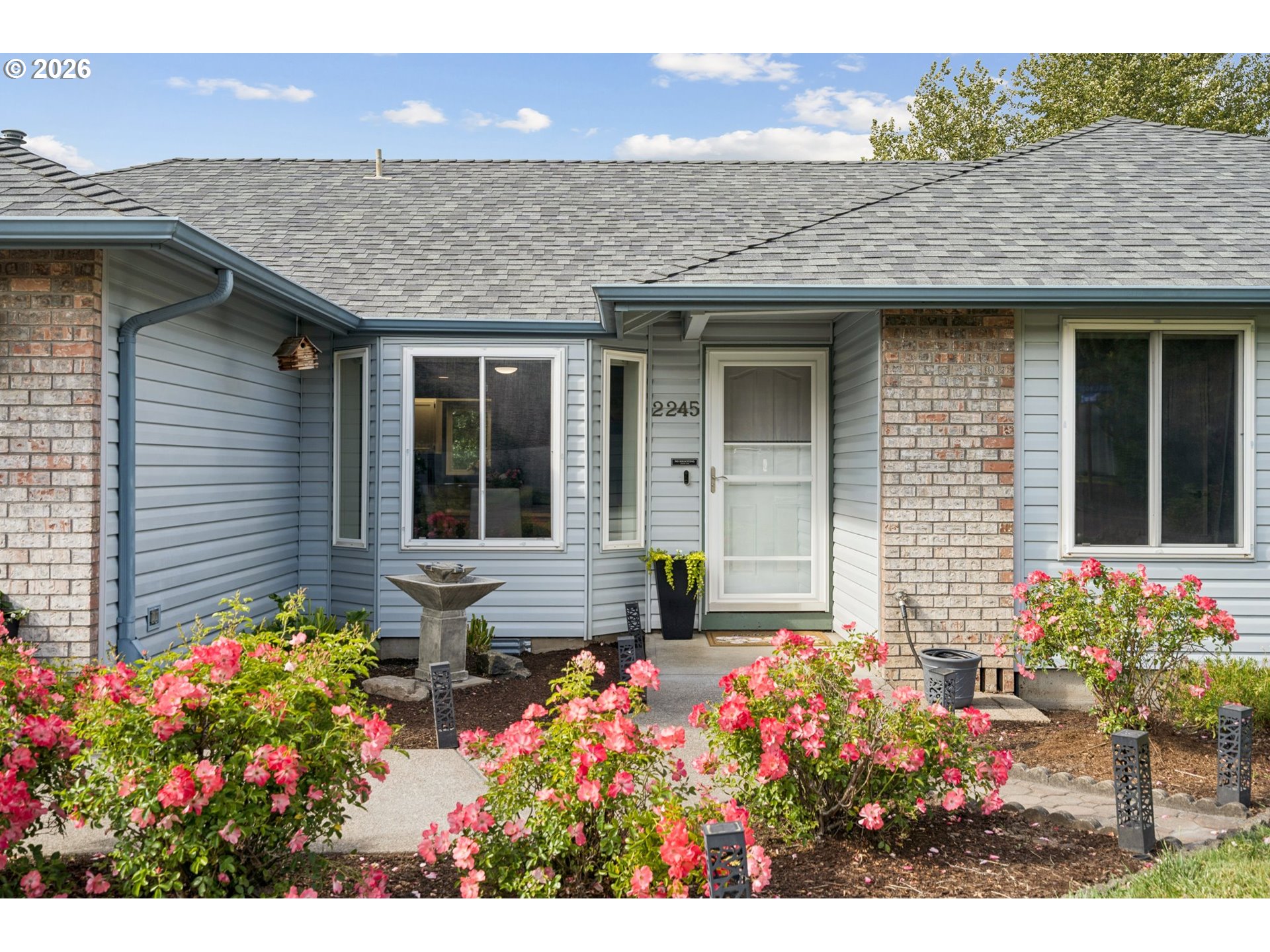 2245 Ne Rock Ledge Dr Property Photo 6
