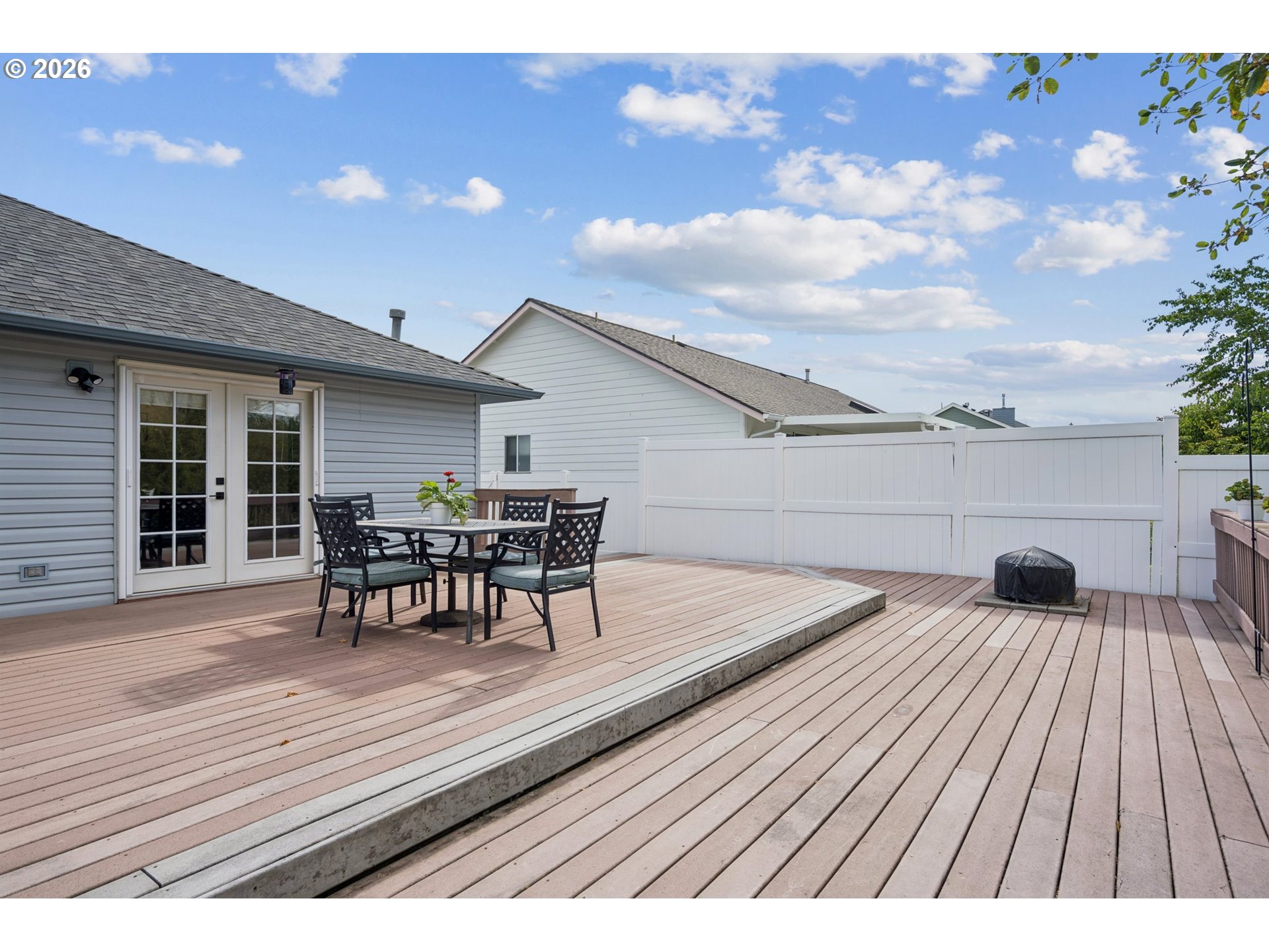 2245 Ne Rock Ledge Dr Property Photo 31