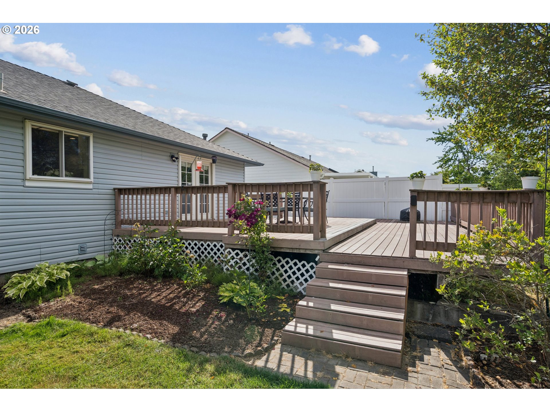 2245 Ne Rock Ledge Dr Property Photo 33