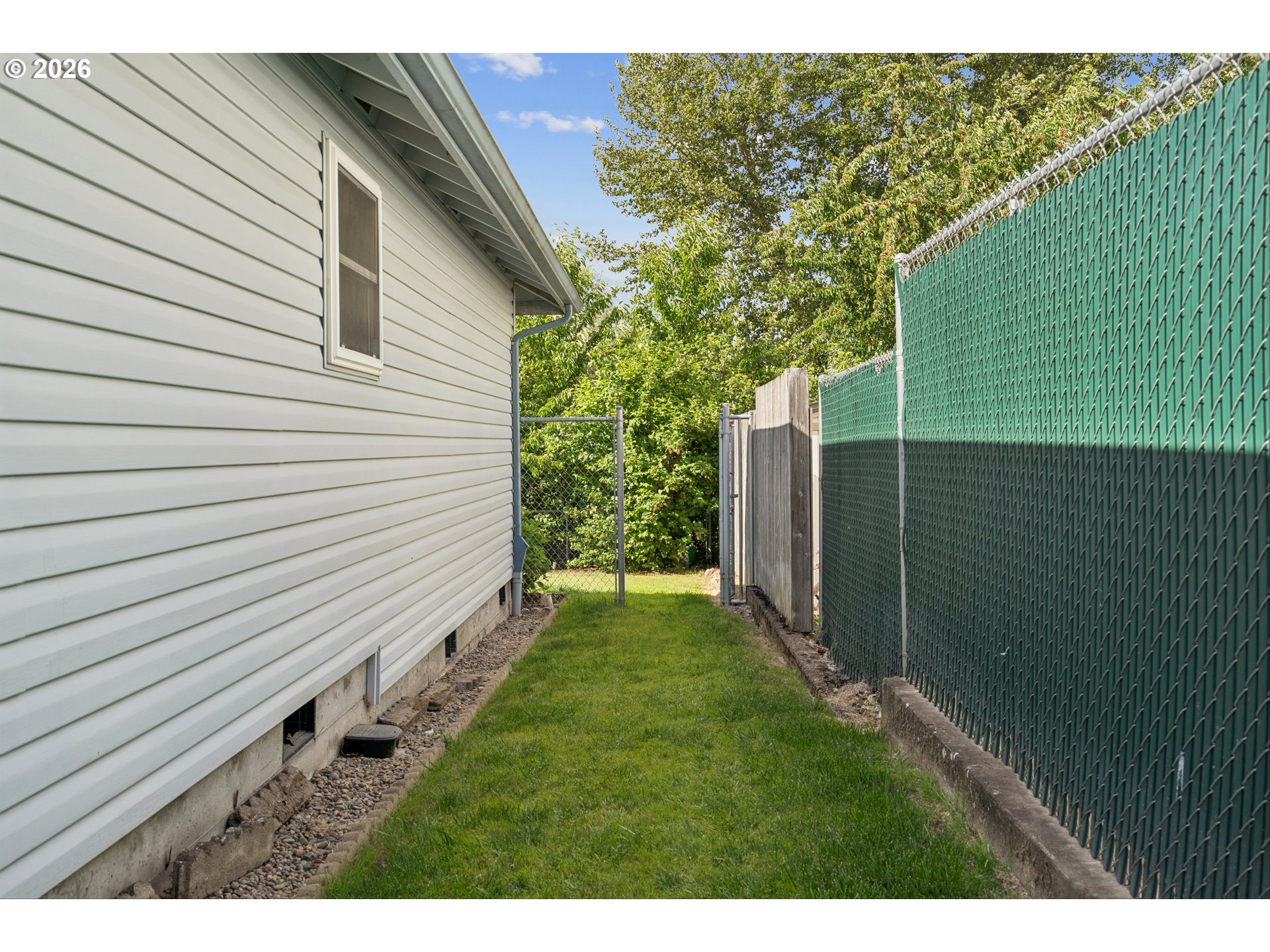 2245 Ne Rock Ledge Dr Property Photo 36