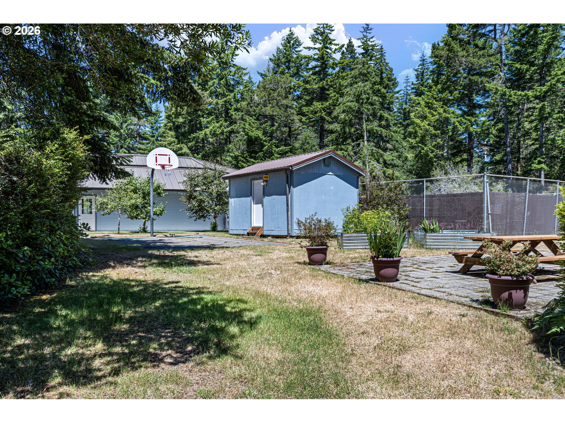 252 Outer Dr Property Photo 43