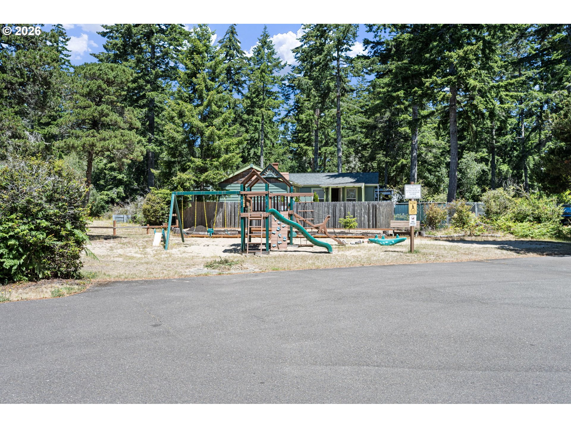 252 Outer Dr Property Photo 45