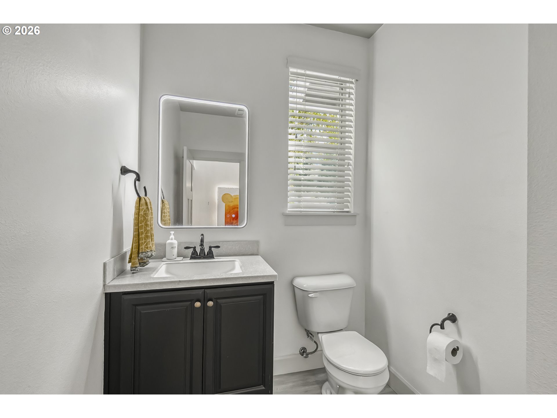 1424 Nw Goodwin St Property Photo 5