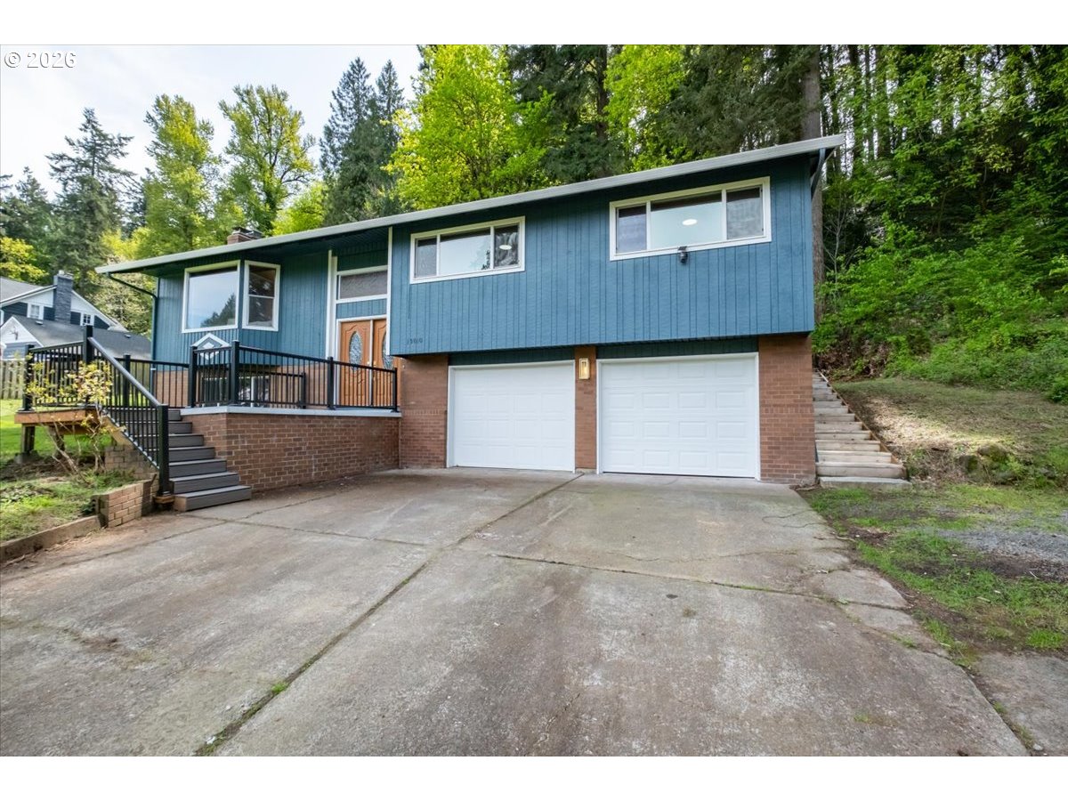 15010 Clackamas River Dr Property Photo 5
