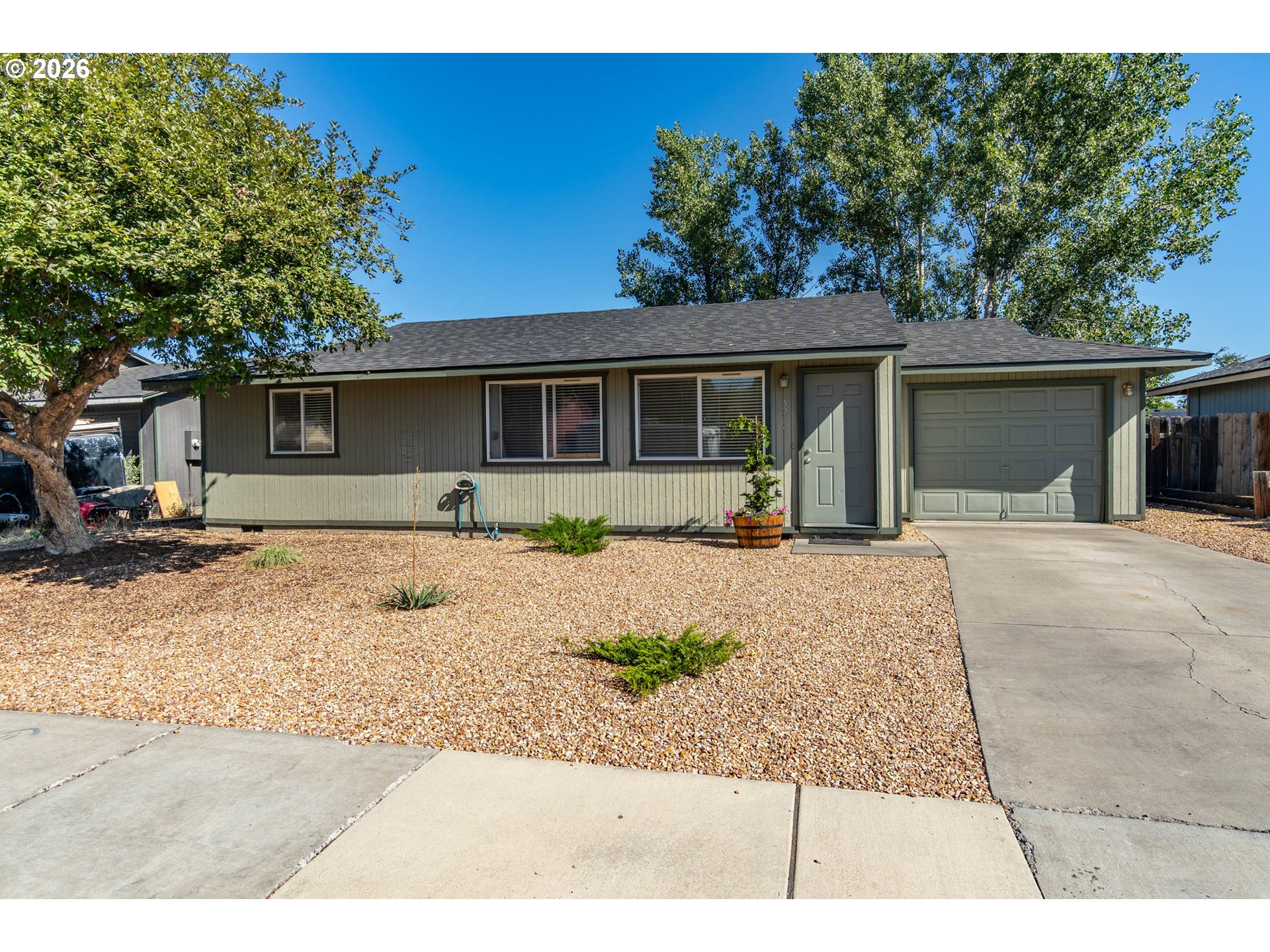 3217 Sw Quartz Ave Property Photo 1