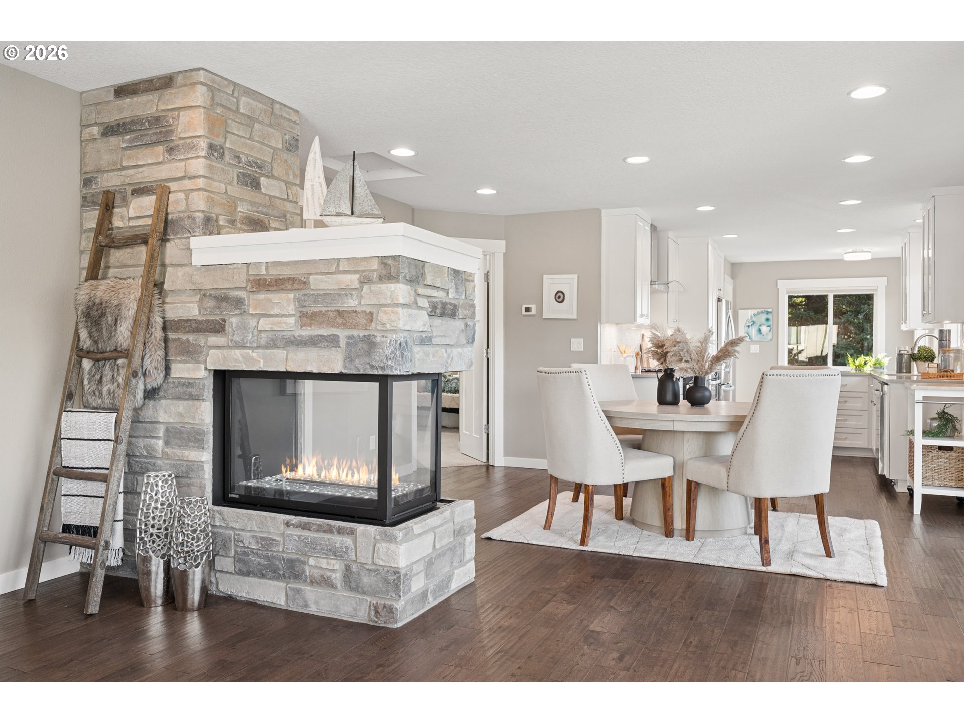 21511 Ne Interlachen Ln Property Photo 18